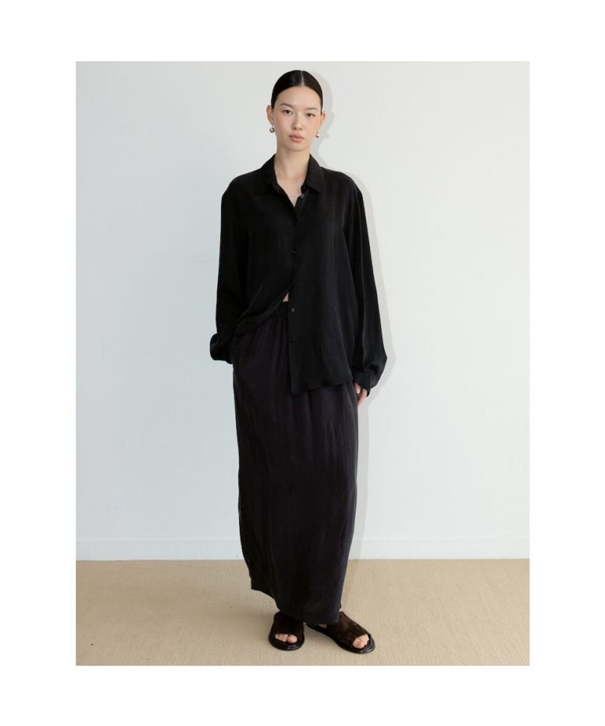 디애퍼처(THE APERTURE) Marlo Cupra H Line Skirt  Ash (TA6727A144)