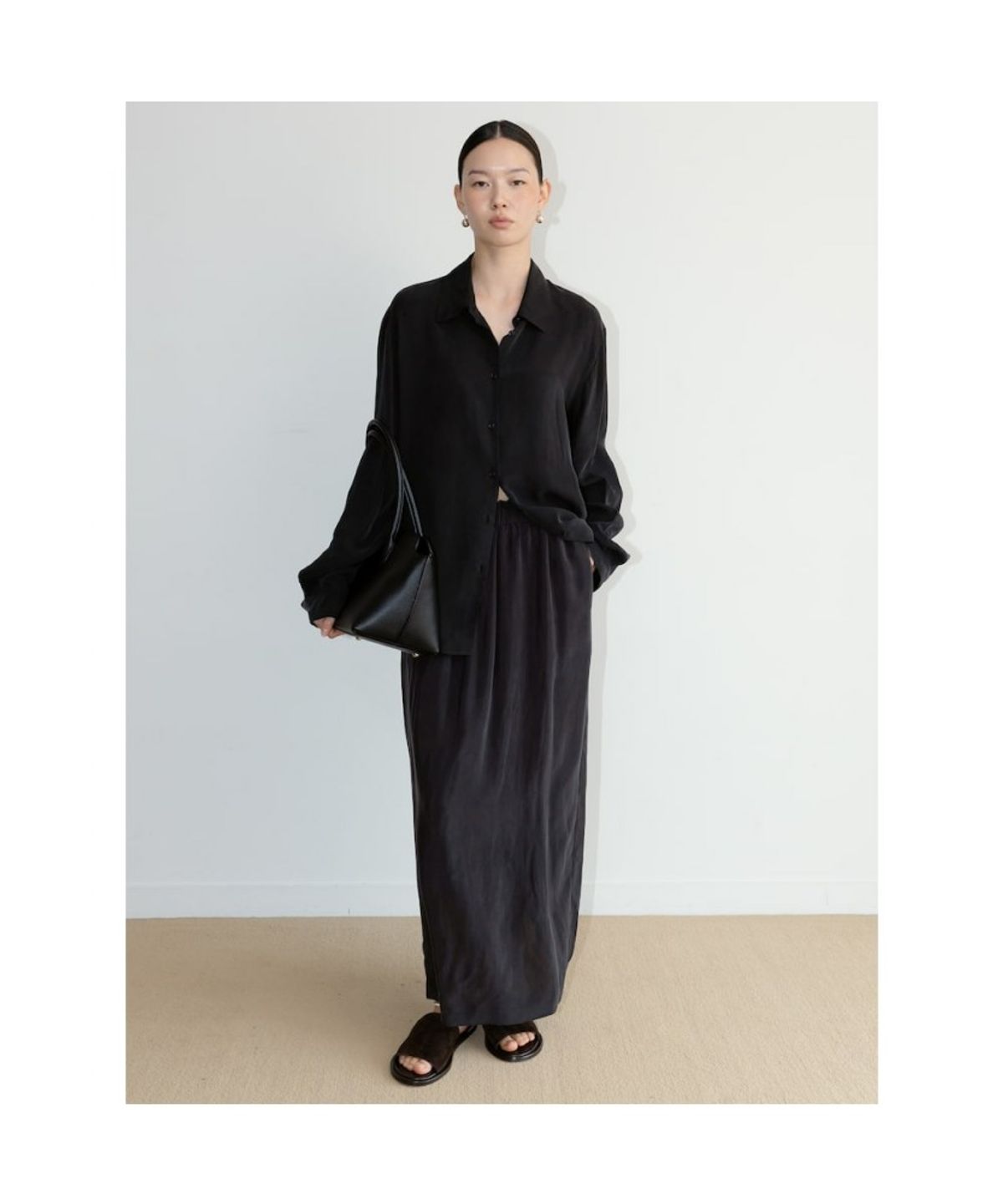 디애퍼처(THE APERTURE) Marlo Cupra H Line Skirt  Ash (TA6727A144)