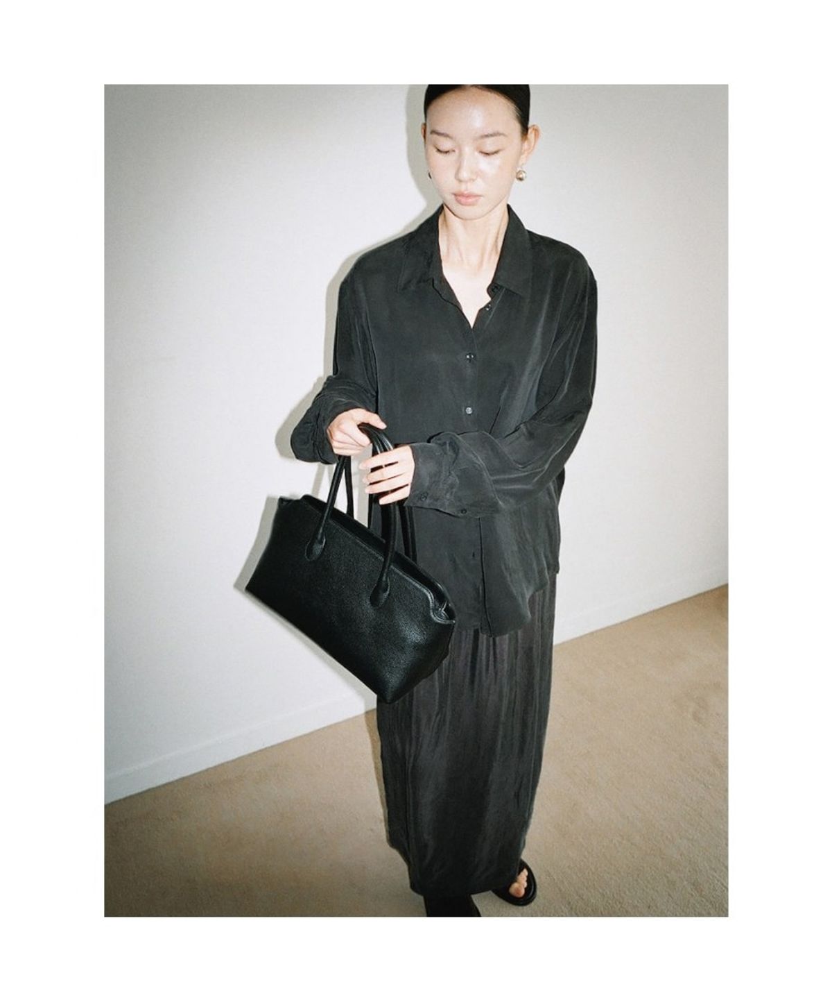 디애퍼처(THE APERTURE) Marlo Cupra H Line Skirt  Ash (TA6727A144)