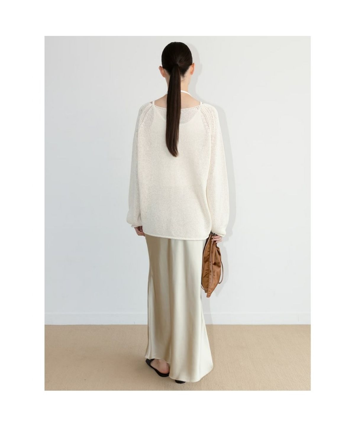 디애퍼처(THE APERTURE) 60S Satin H Line Skirt  Beige (TA6727A06A)