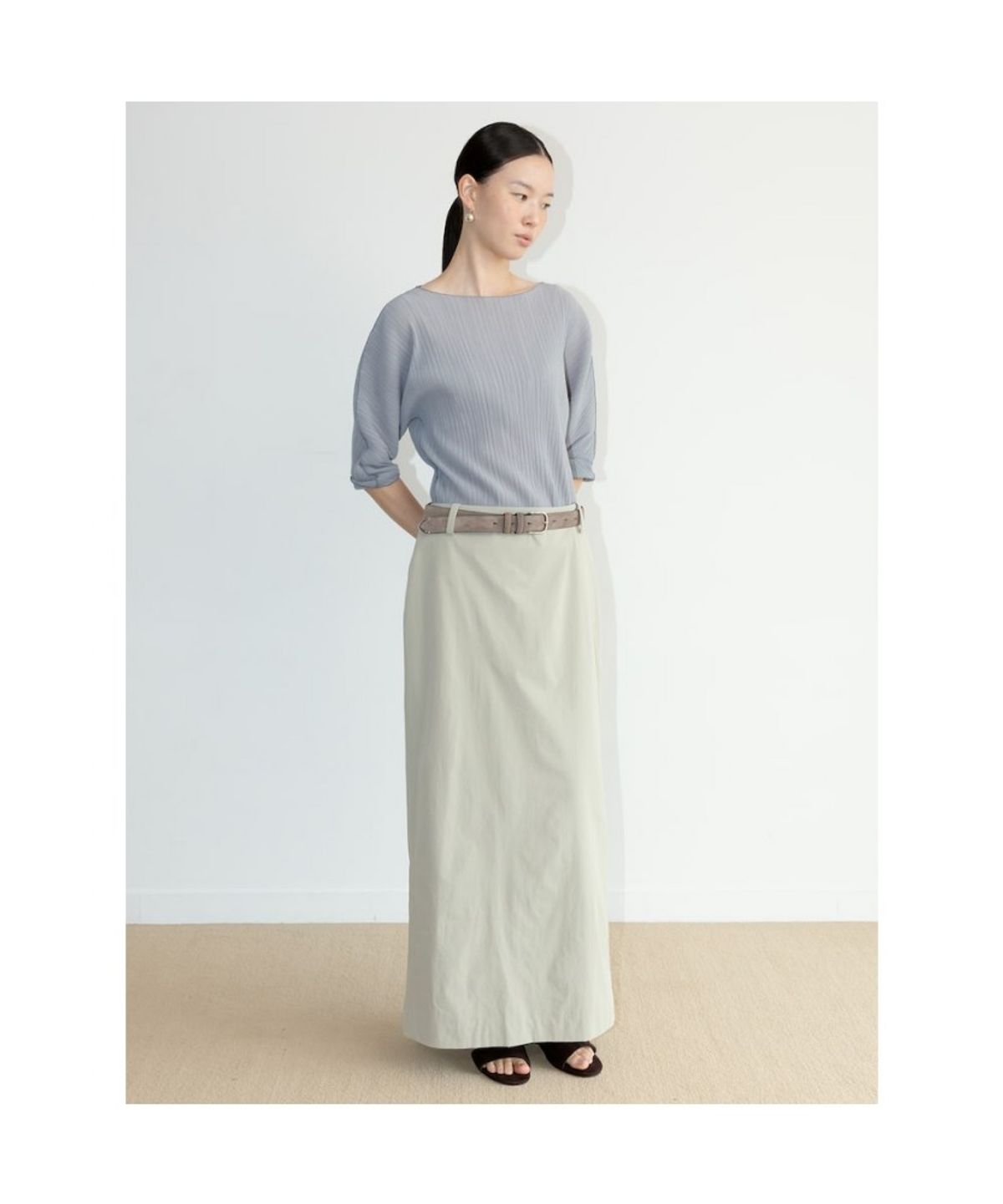 디애퍼처(THE APERTURE) Georgia H Line Skirt  Khaki (TA6727A12H)