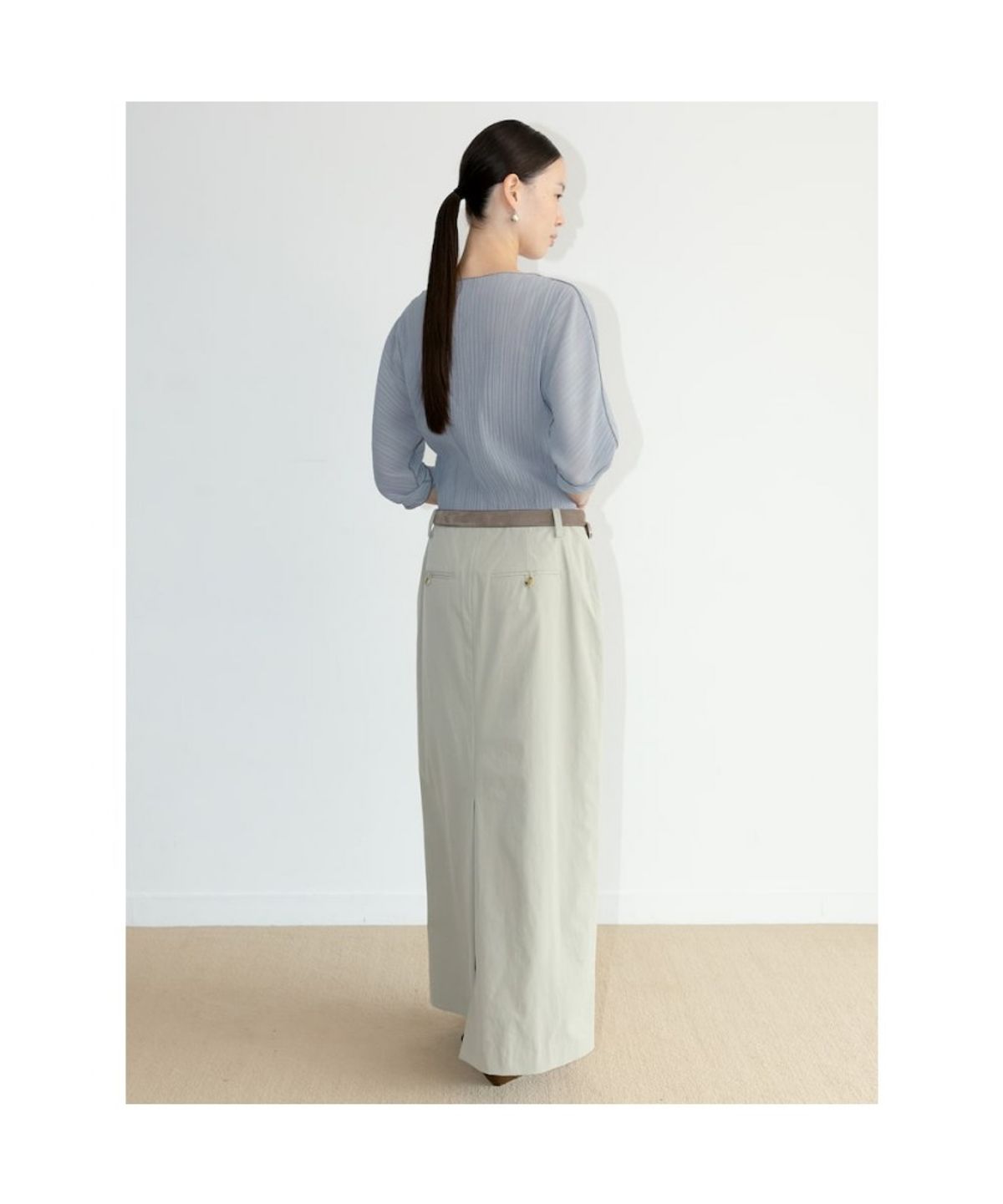 디애퍼처(THE APERTURE) Georgia H Line Skirt  Khaki (TA6727A12H)
