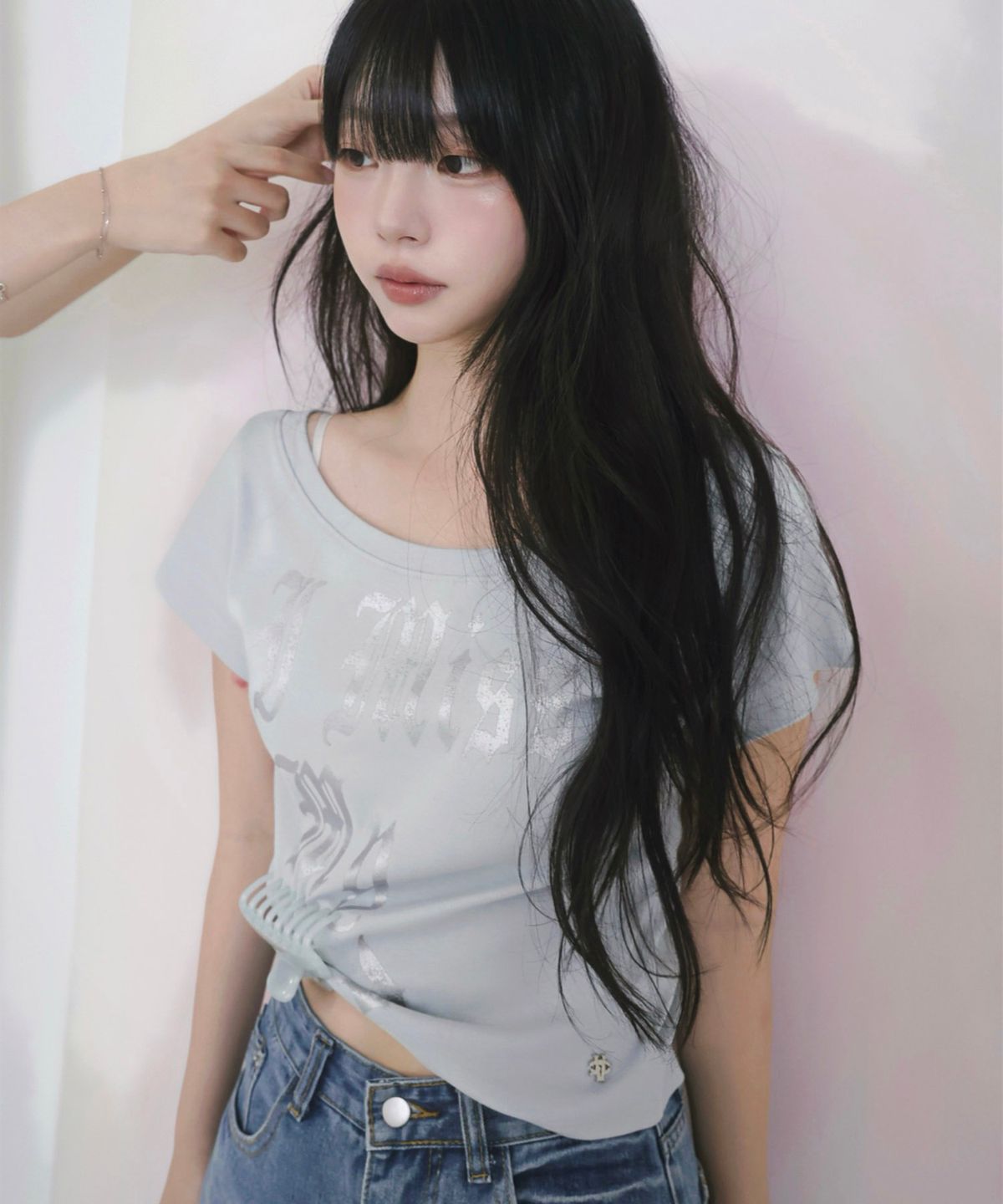 버진키스(VIRGINKISS) Bed one shoulder t-shirt - SKY BLUE