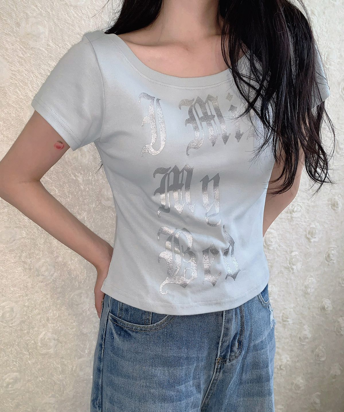 버진키스(VIRGINKISS) Bed one shoulder t-shirt - SKY BLUE