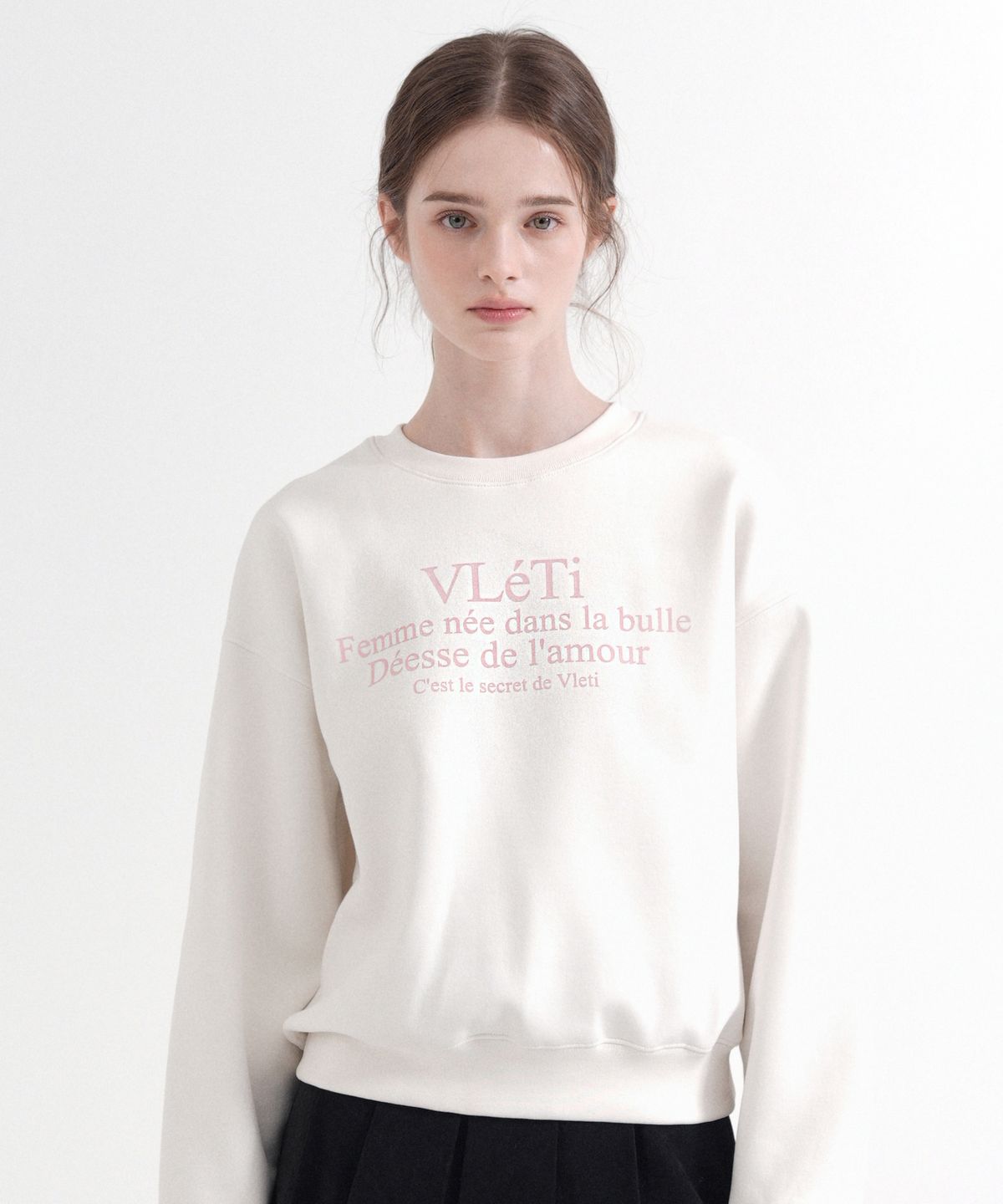 블레티(VLETI) Tentadumble Logo Crop Fluff Sweatshirt (White)