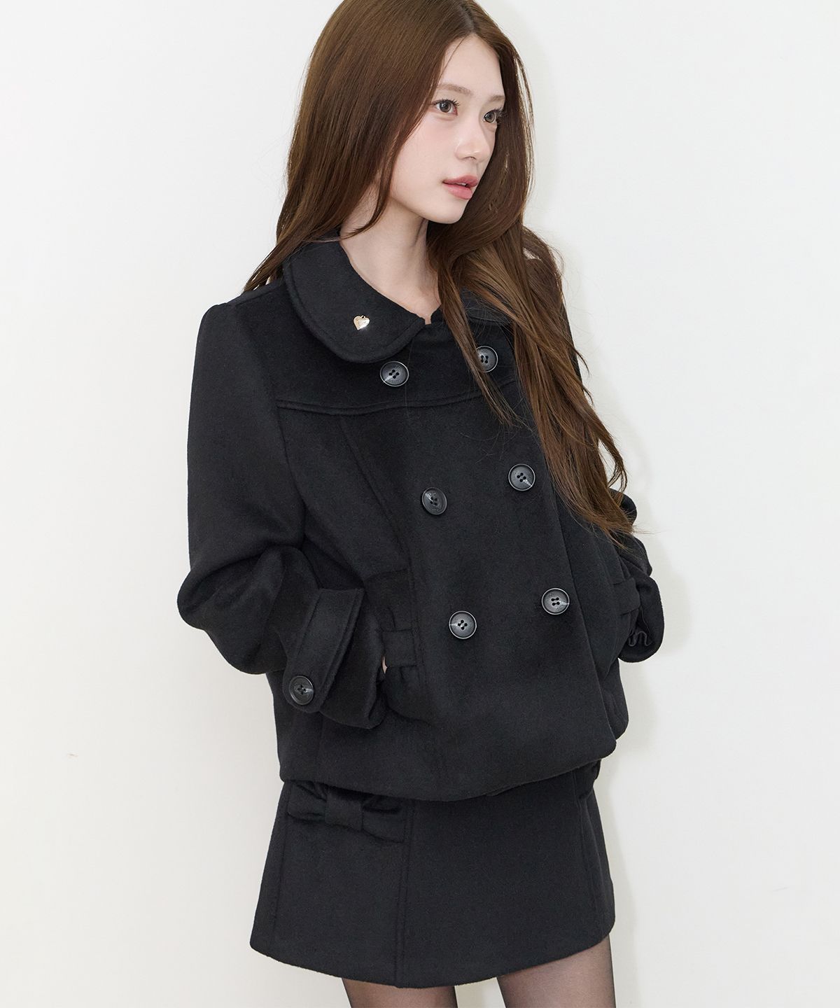 일리고(ILLIGO) 보우 버튼 숏 코트 블랙