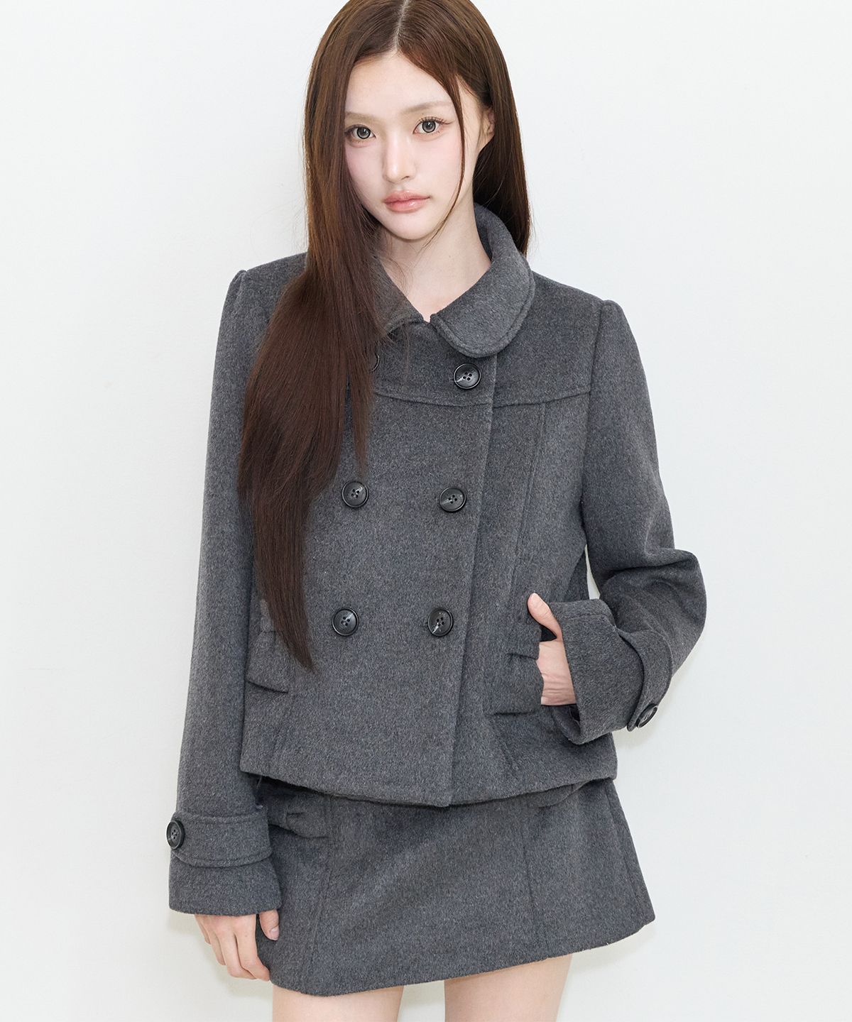 일리고(ILLIGO) 보우 버튼 숏 코트 차콜