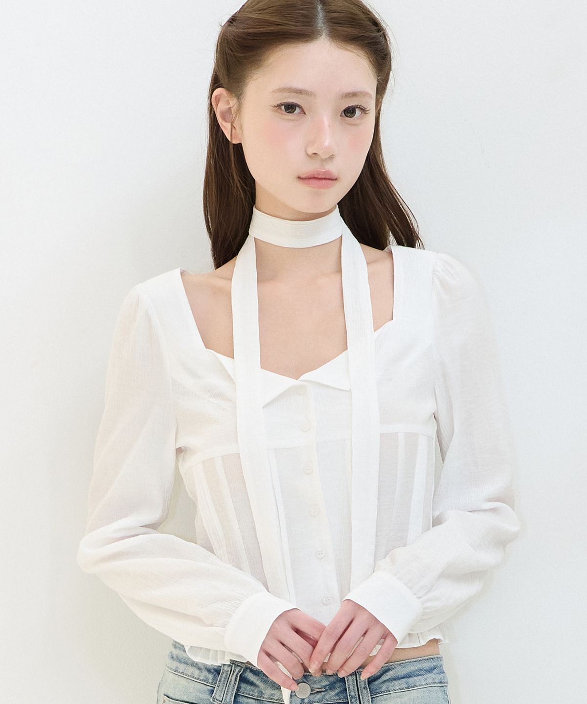 일리고(ILLIGO) 핀턱 플레어 블라우스 화이트