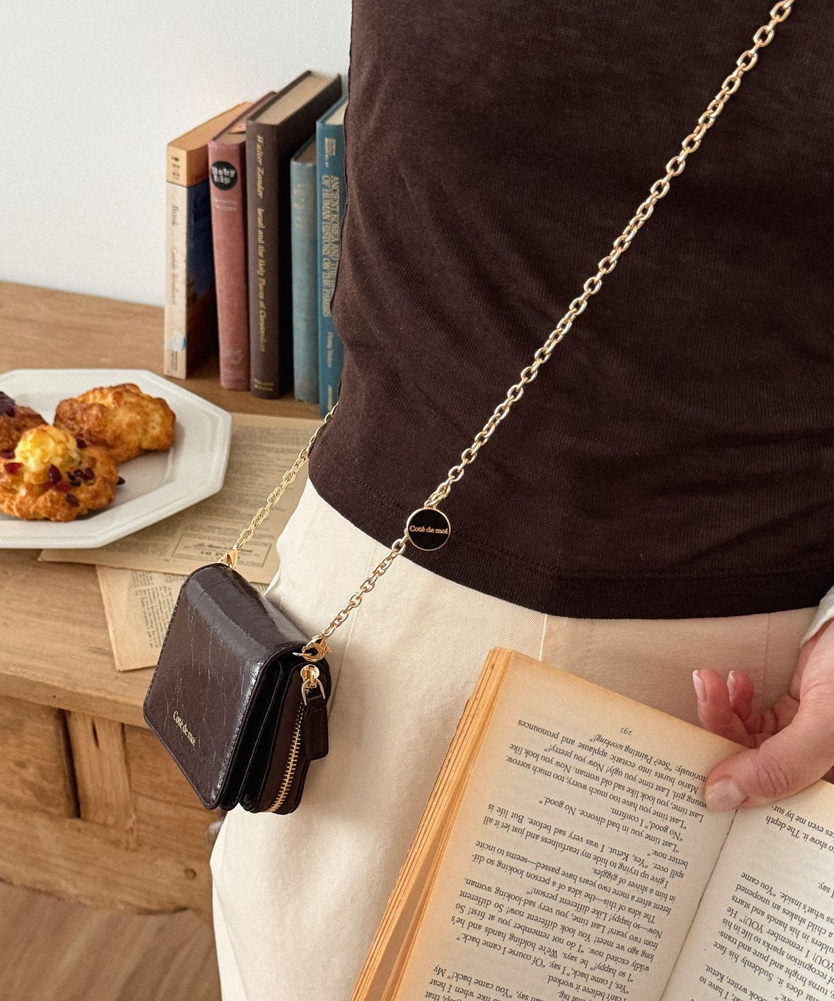 꼬떼드무아(COTEDEMOI) Page Zip Chain Wallet - Chocolate Brown