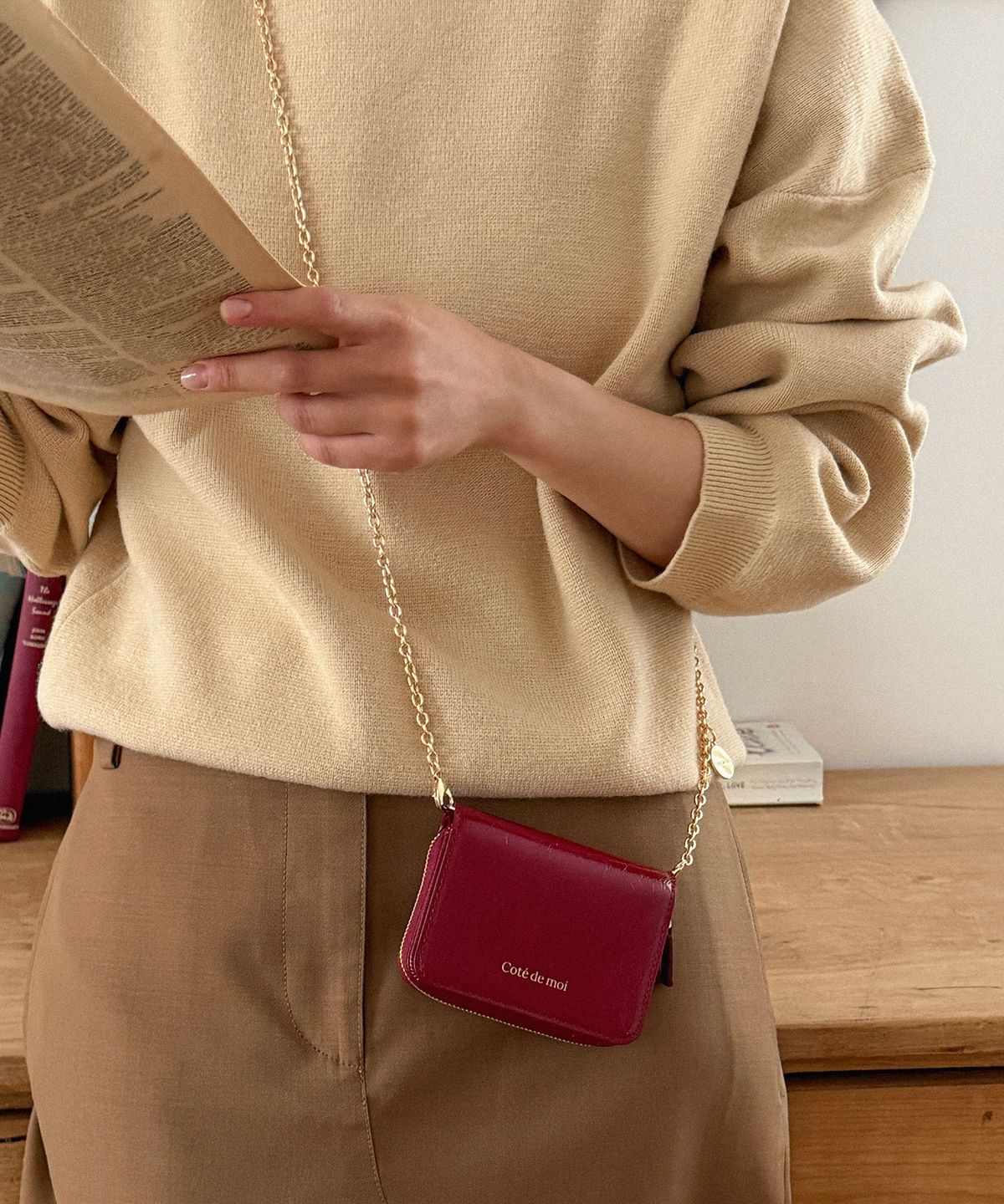 꼬떼드무아(COTEDEMOI) Page Zip Chain Wallet - Crimson Red
