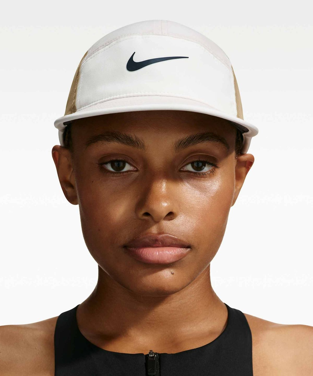 나이키(NIKE) 플라이 드라이 핏 언스트럭처 스우시 캡 M - 라이트 오어우드 브라운:앤트러사이트:블랙 / FB5624-104