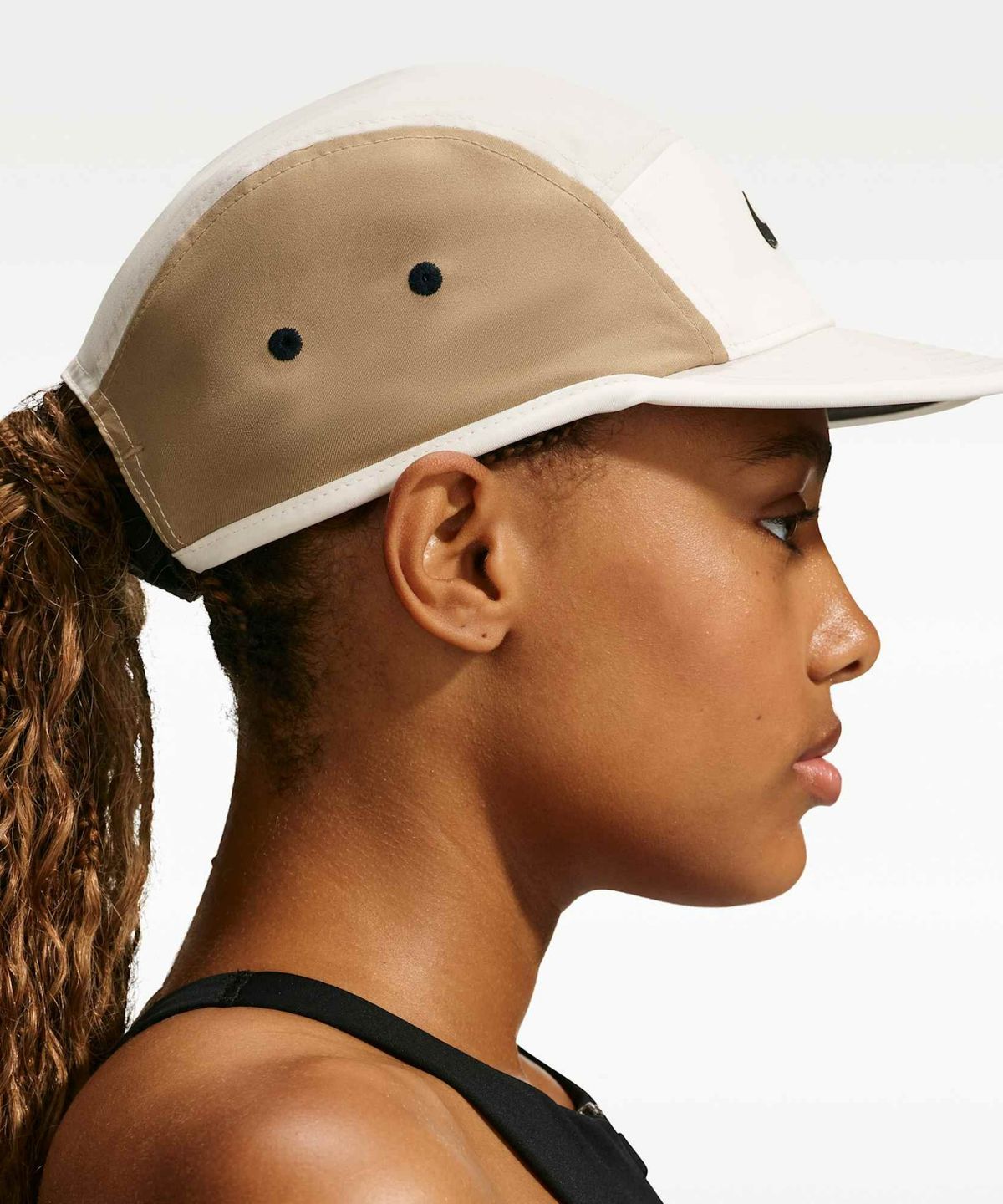 나이키(NIKE) 플라이 드라이 핏 언스트럭처 스우시 캡 M - 라이트 오어우드 브라운:앤트러사이트:블랙 / FB5624-104