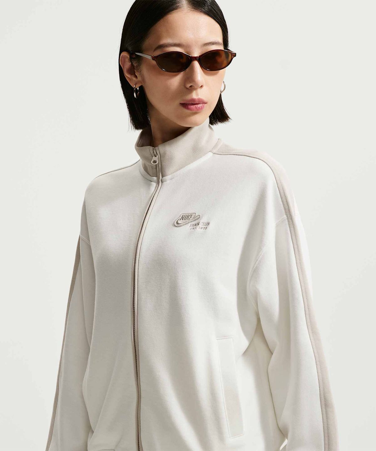 나이키(NIKE) 스튜디오 플리스 라이트웨이트 프렌치 테리 트랙 재킷 W - 세일:크림 II / IV4792-133
