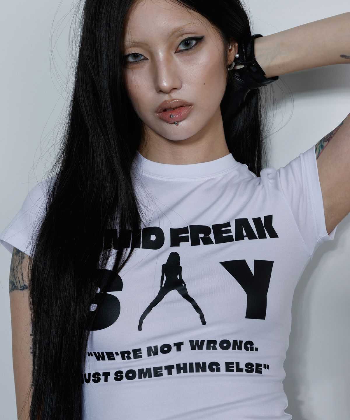 티미드프리크(TIMID FREAK) Timid Say Top White