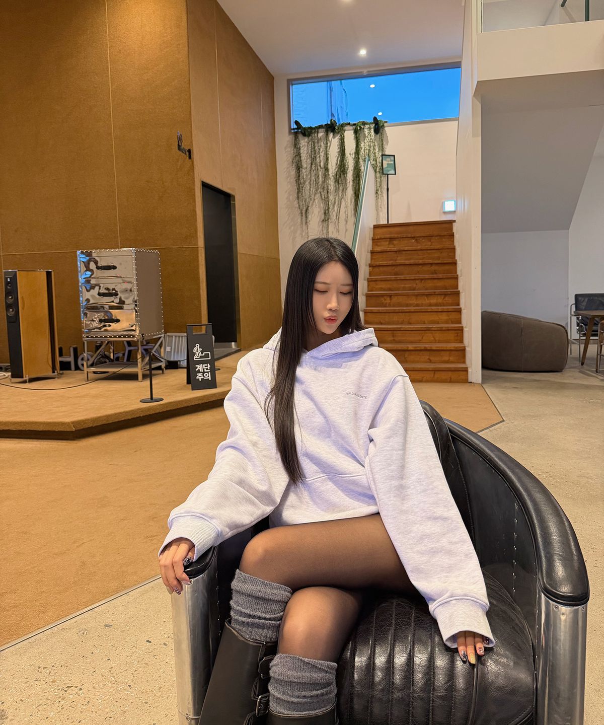 발루아발렌테(VALOIR VALENTE) 로고 후드티 멜란지