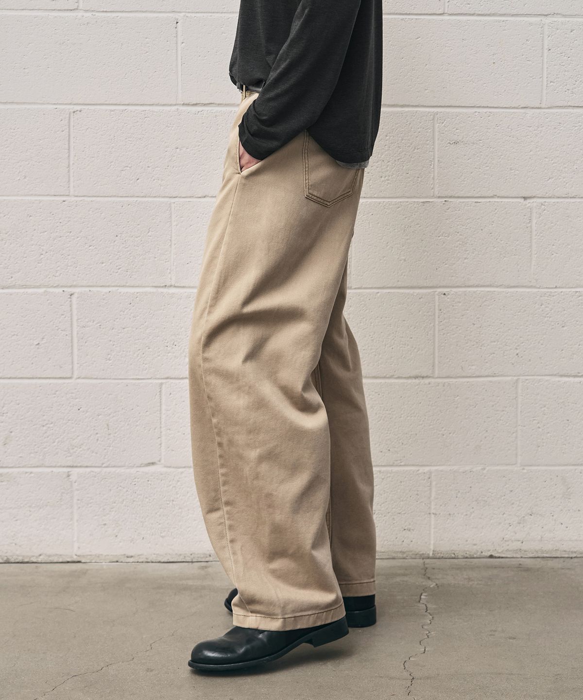 드로우핏(DRAW FIT) 커브드 코튼 워싱 팬츠 [BEIGE]