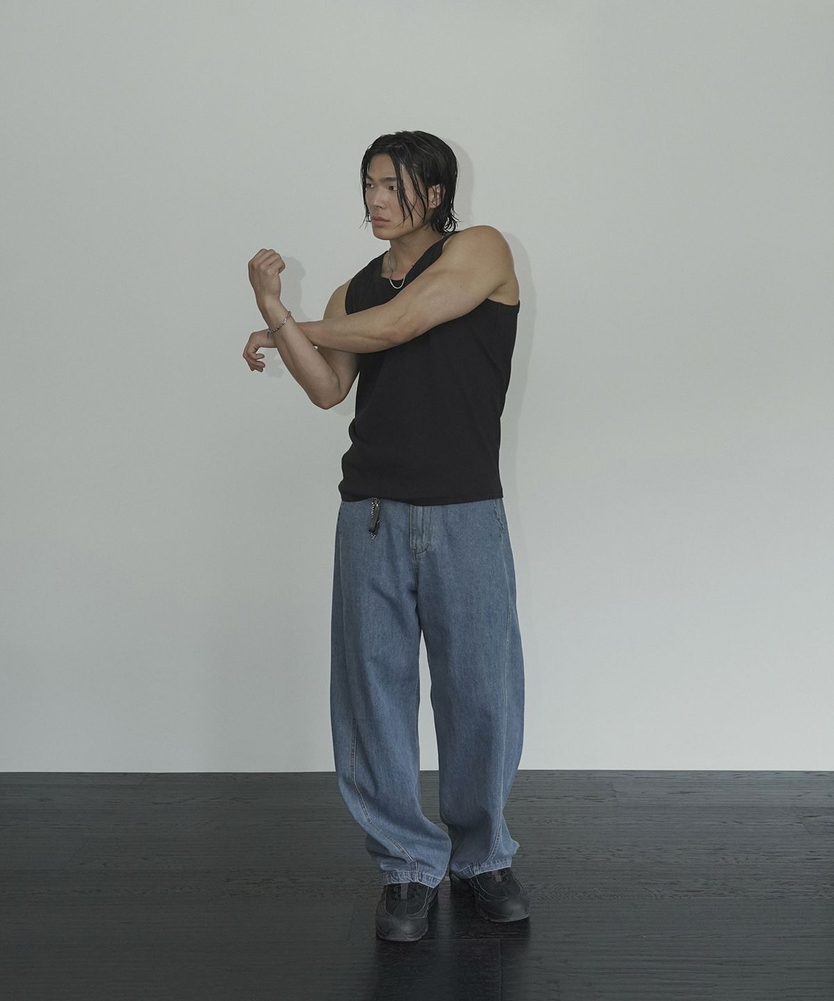 시도(SIIIIDO) SAM SUMMER CURVED LINE DENIM JEANS(LIGHT BLUE)