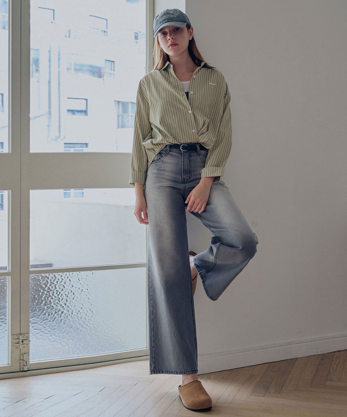 슬로우롤리(SLOWLOLLI) Pinstripe long back shirt_2 Colors