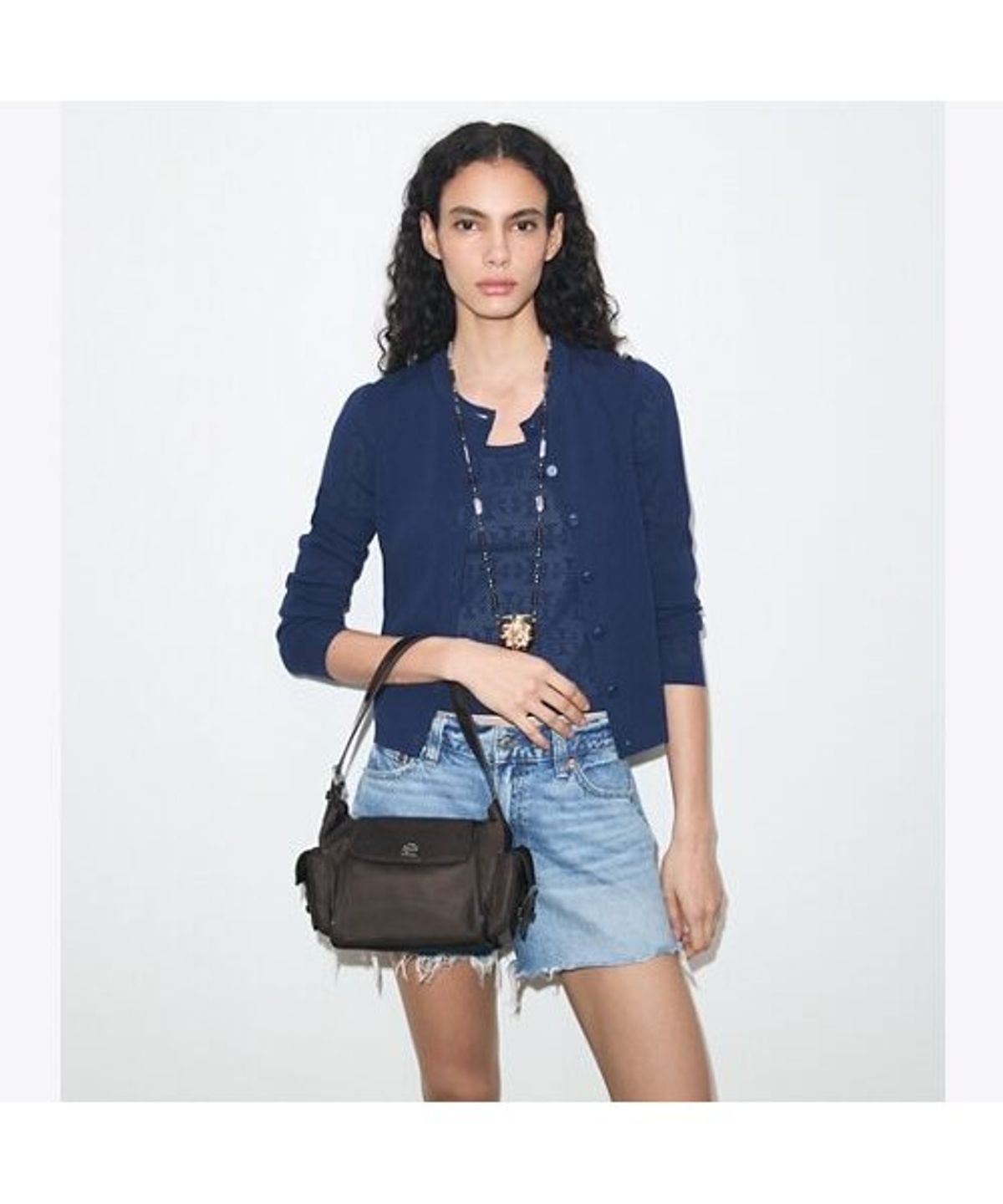 토리버치(TORYBURCH) 버지니아 포켓 숄더 백 - 다크 브라운
