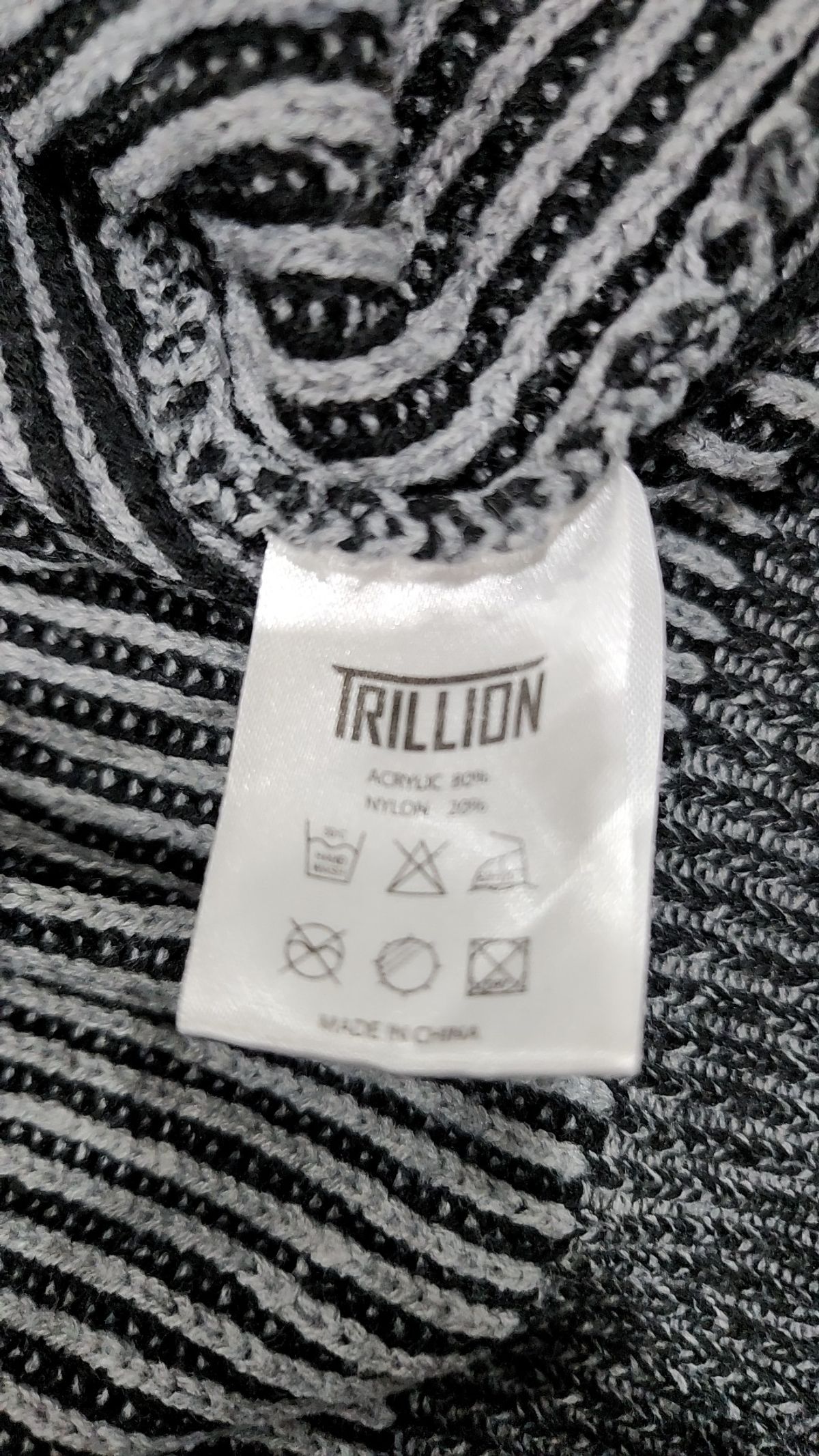 트릴리온(TRILLION) 니트/스웨터 M