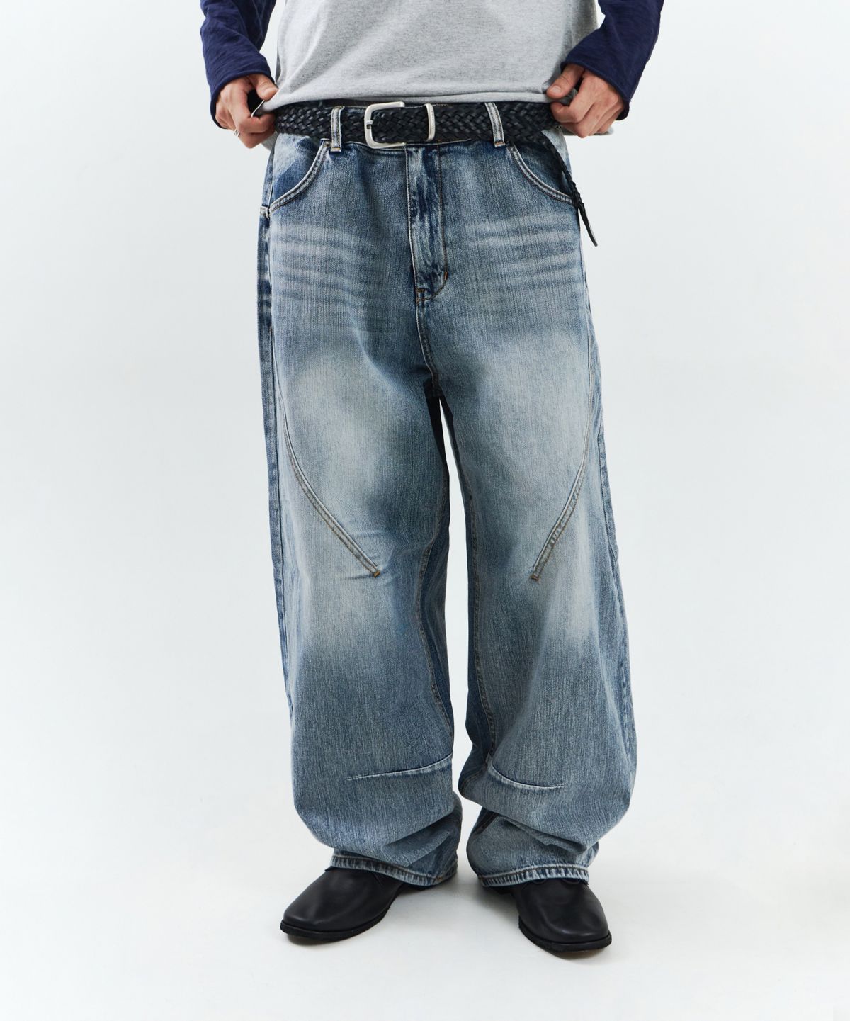 9999아카이브(9999ARCHIVE) Flow Slit Curved Denim Pants (Washed Blue)