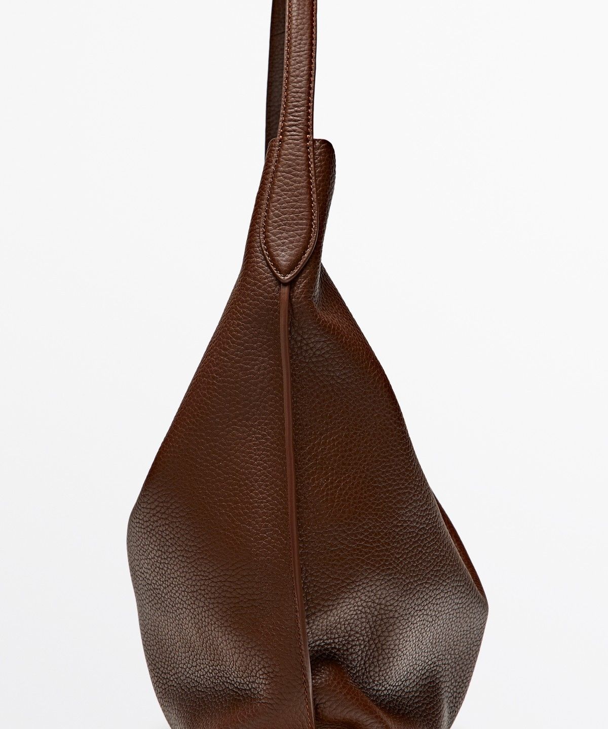 마시모두띠(MASSIMO DUTTI) 나파 가죽 미디엄 숄더백