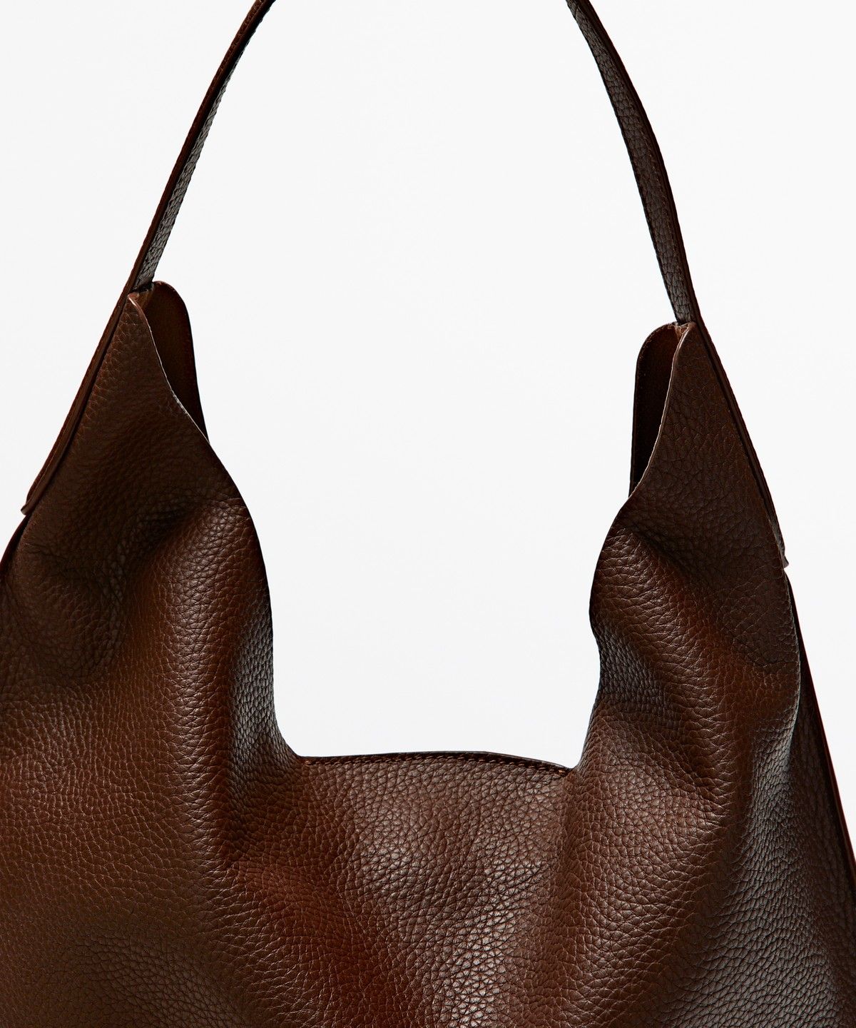 마시모두띠(MASSIMO DUTTI) 나파 가죽 미디엄 숄더백