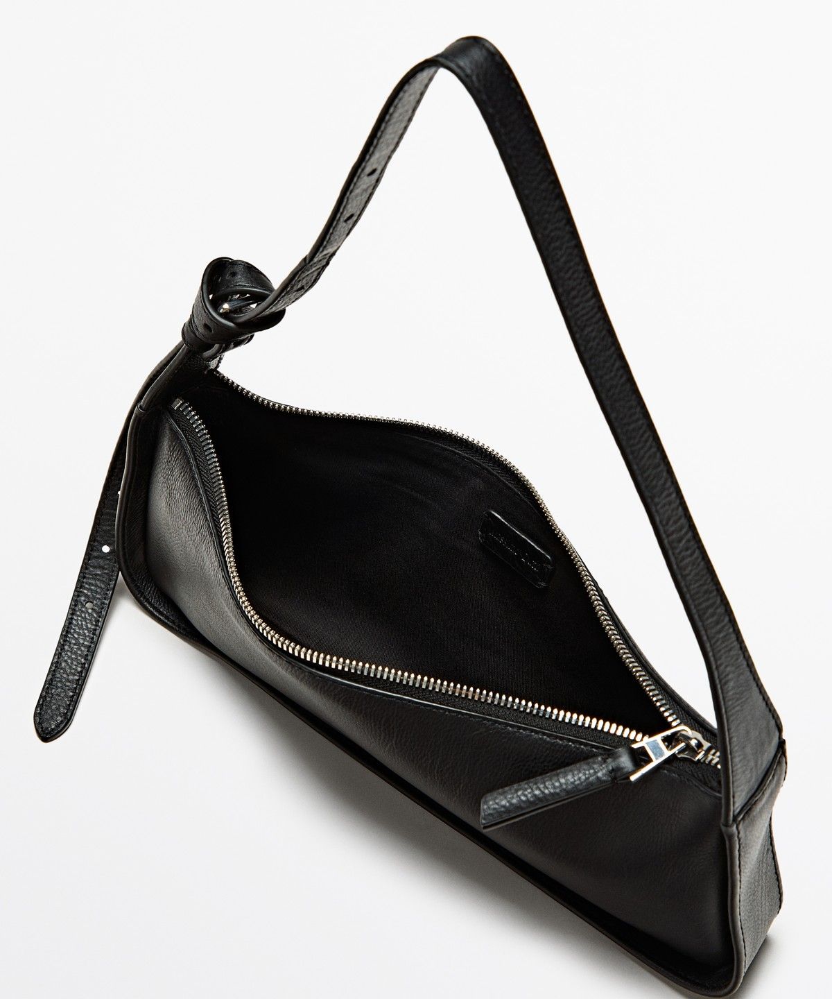 마시모두띠(MASSIMO DUTTI) 레더 미니 숄더백