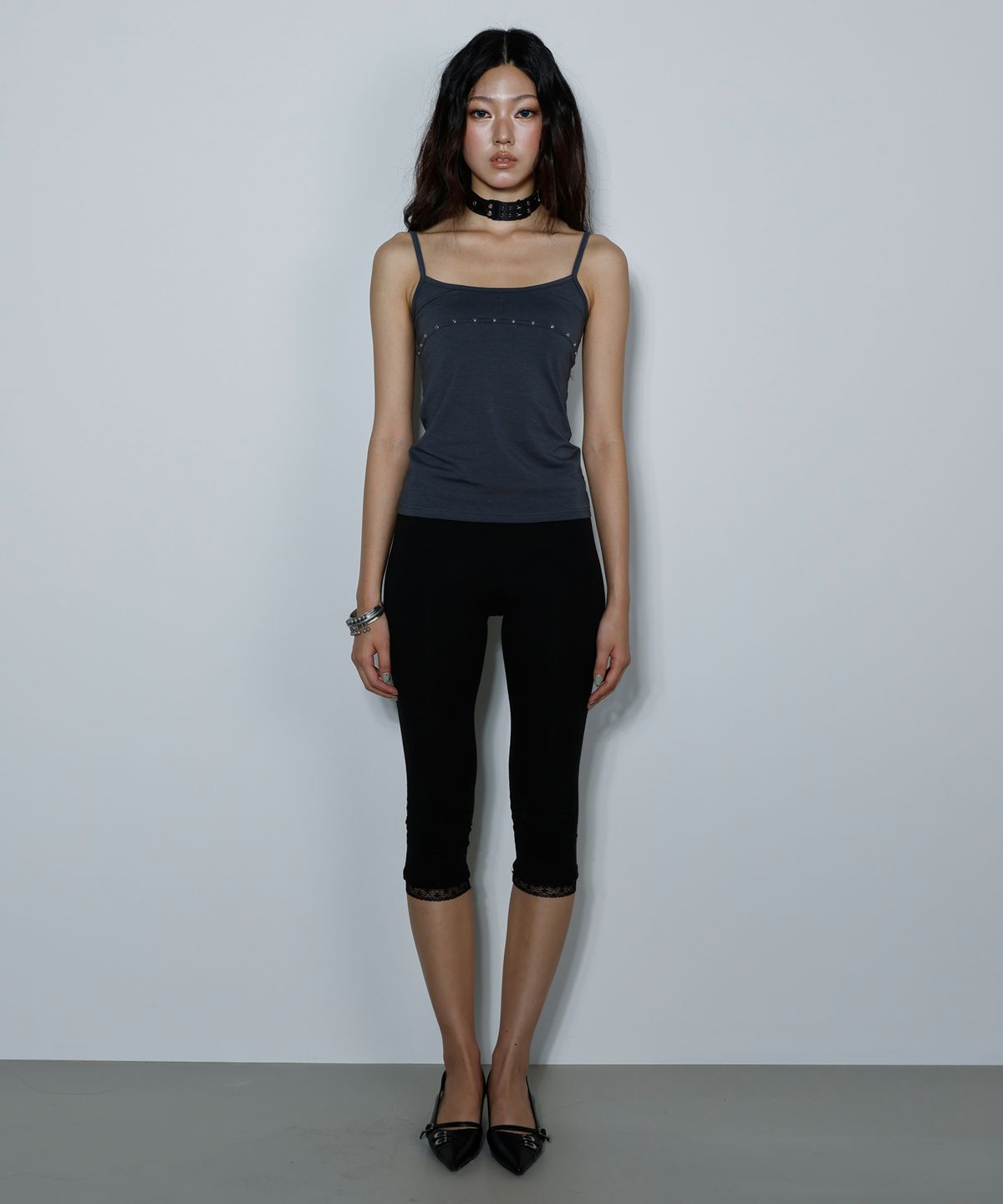 티미드프리크(TIMID FREAK) Lace Spandex Capri leggings Black