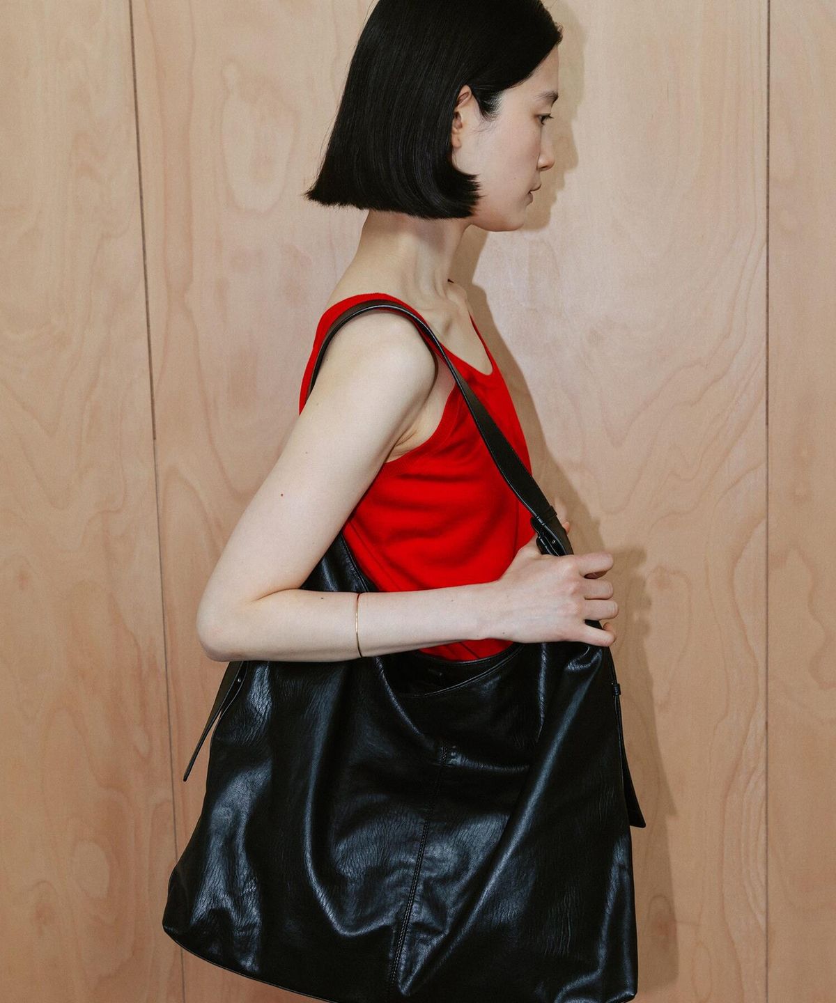 디애퍼처(THE APERTURE) Carter Hobo Bag  Black (TA67D4A085)
