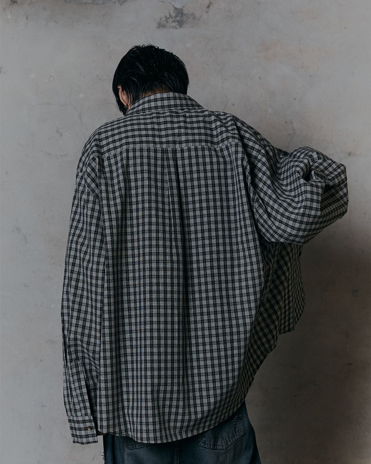 덤(THUMB) Fade Grunge Check (NAVY)