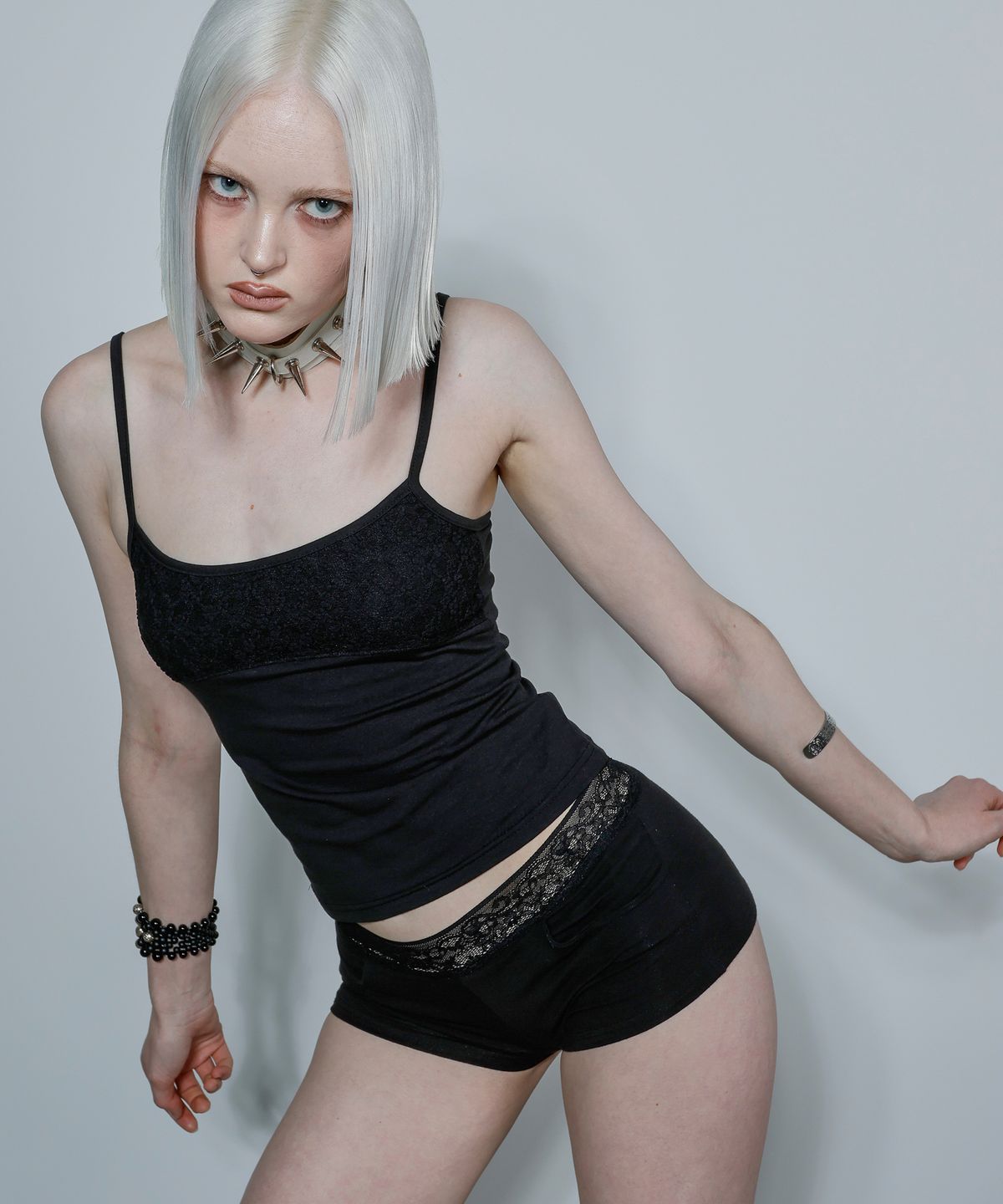 티미드프리크(TIMID FREAK) Lace Micro Shorts Black
