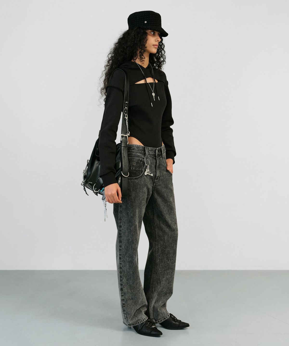 인스턴트펑크(INSTANTFUNK) BELTED HARDWARE BAG - BLACK