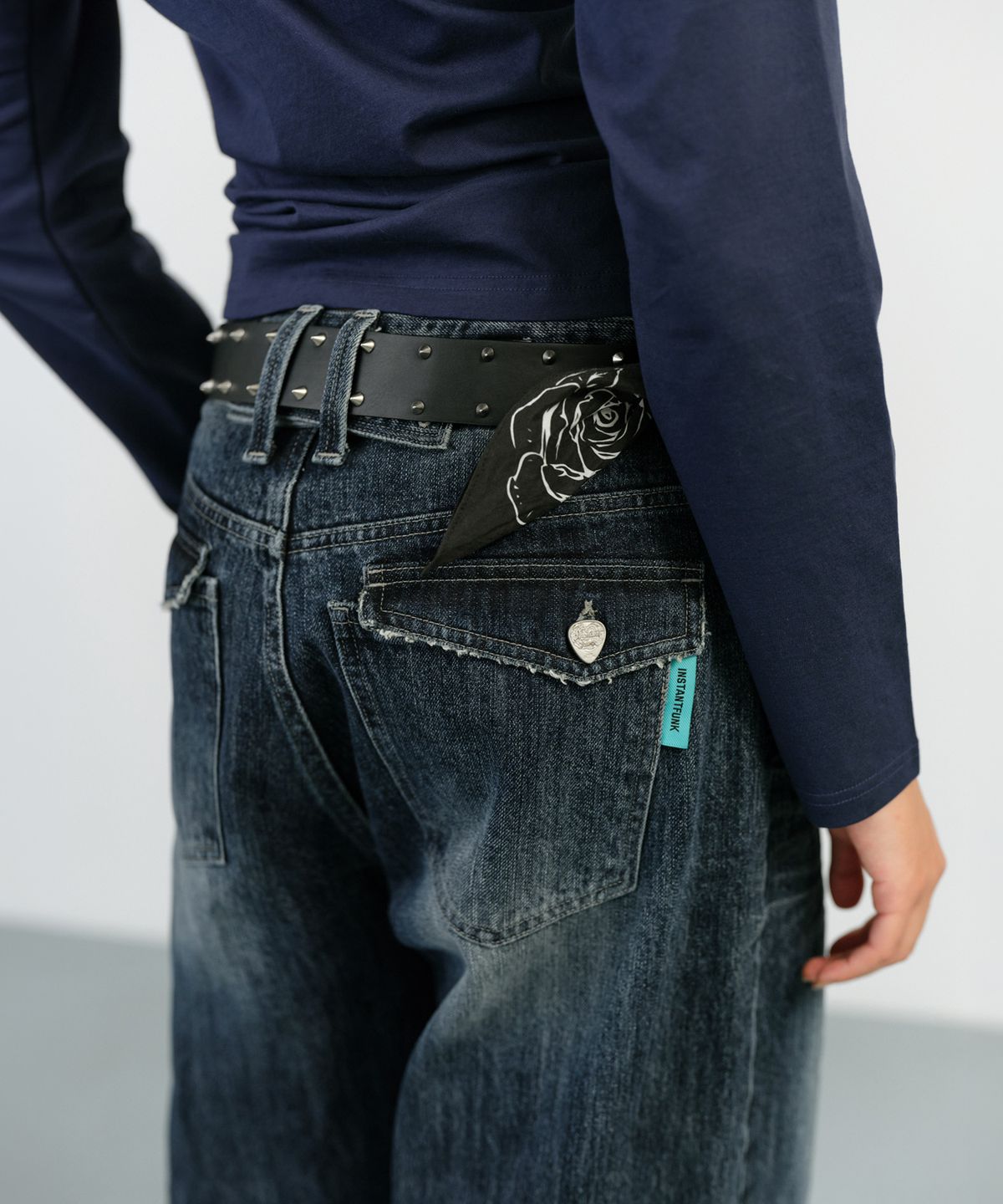 인스턴트펑크(INSTANTFUNK) LOW RISE BUCKLE DENIM - BLUE