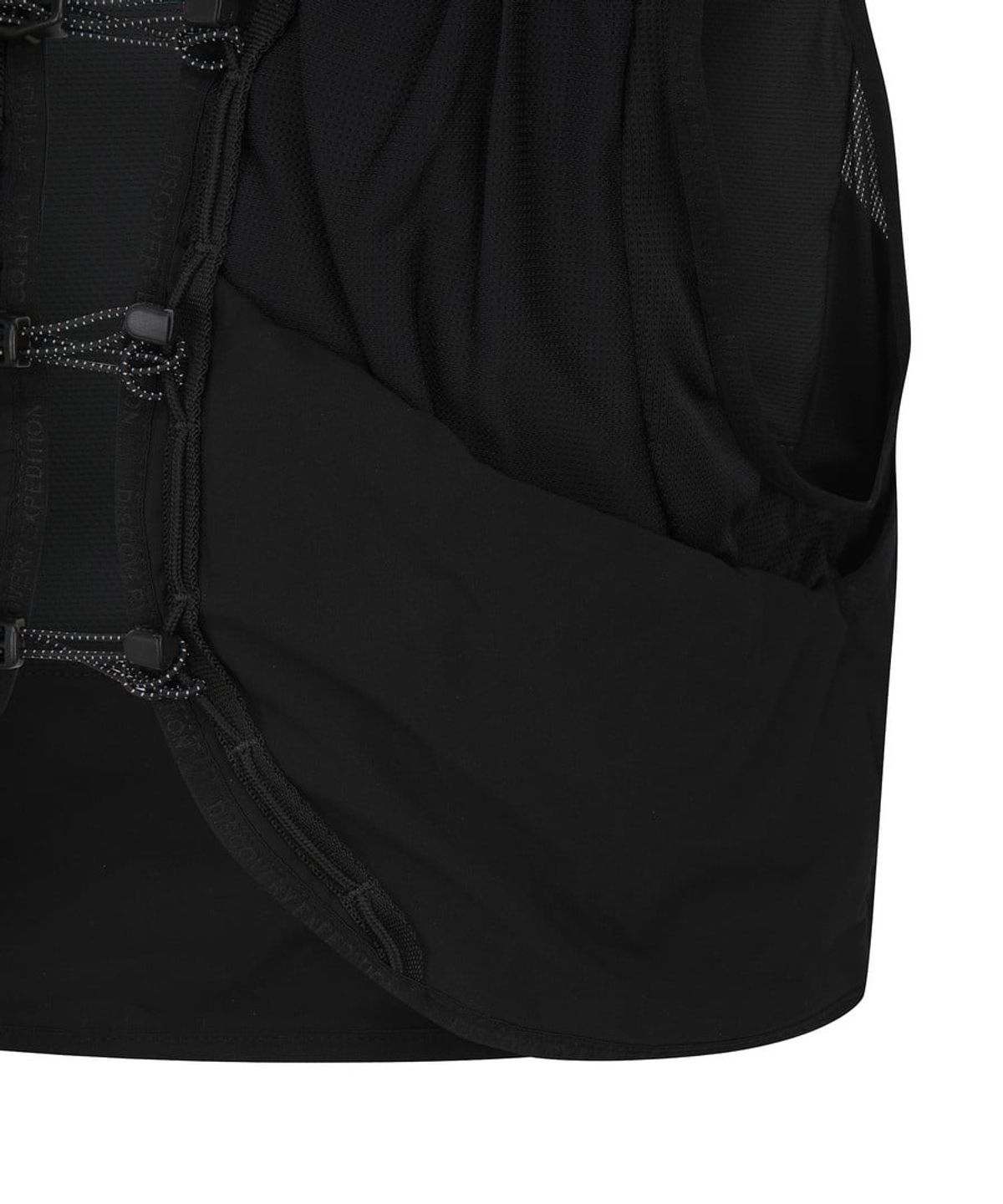 디스커버리 익스페디션(DISCOVERY EXPEDITION) 액티브 러닝 베스트 (BLACK)