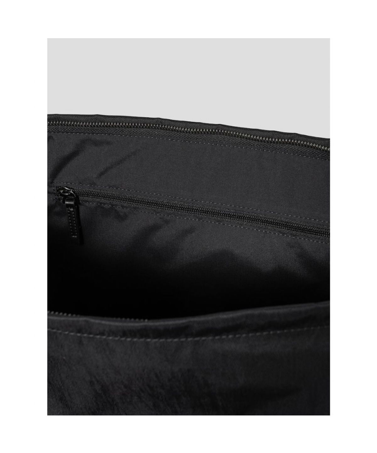 빈폴 액세서리(BEANPOLE ACCESSORY) LESS BAG_2 라지 나일론 크로스백  블랙