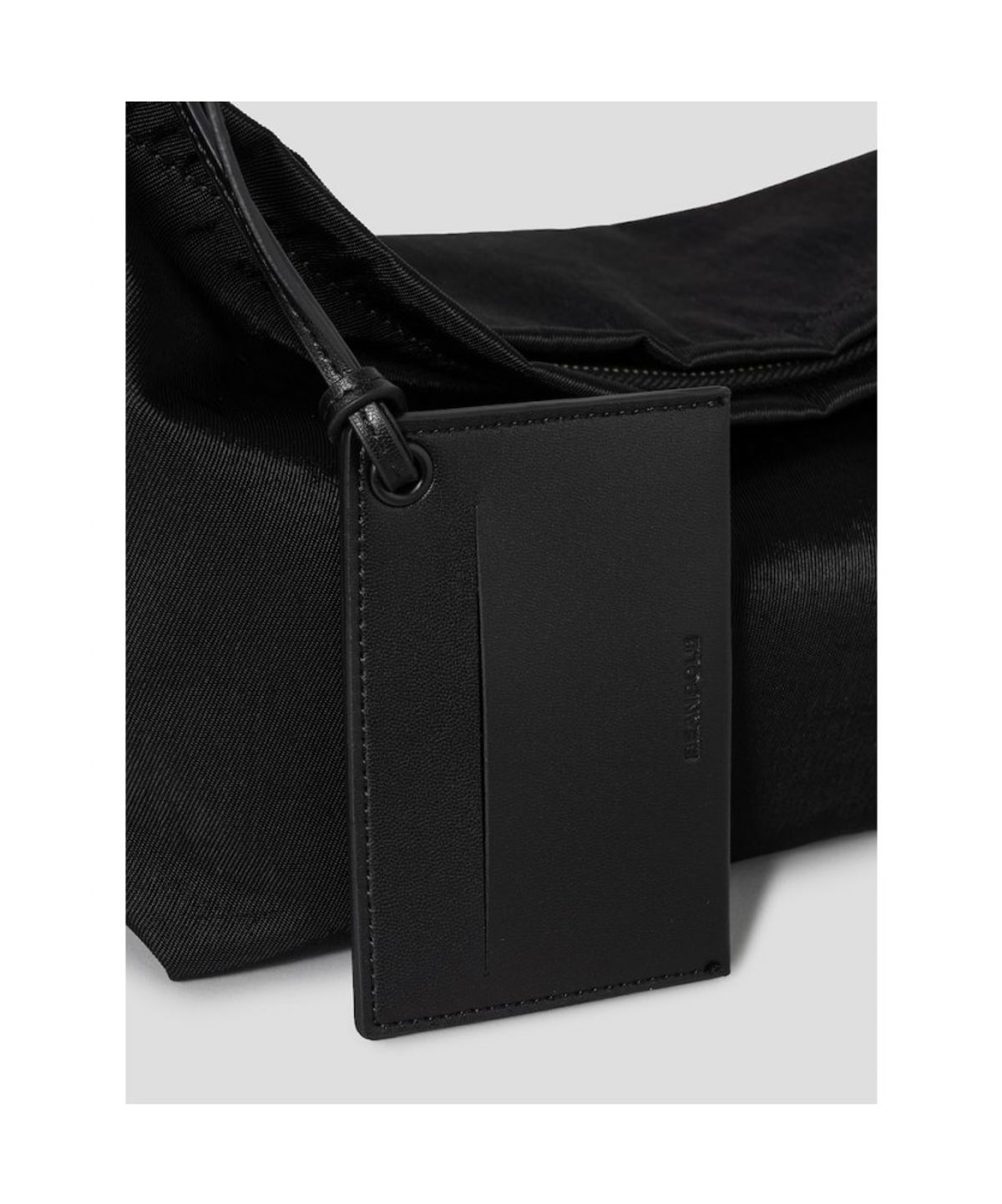 빈폴 액세서리(BEANPOLE ACCESSORY) LESS BAG_2 스몰 나일론 크로스백  블랙