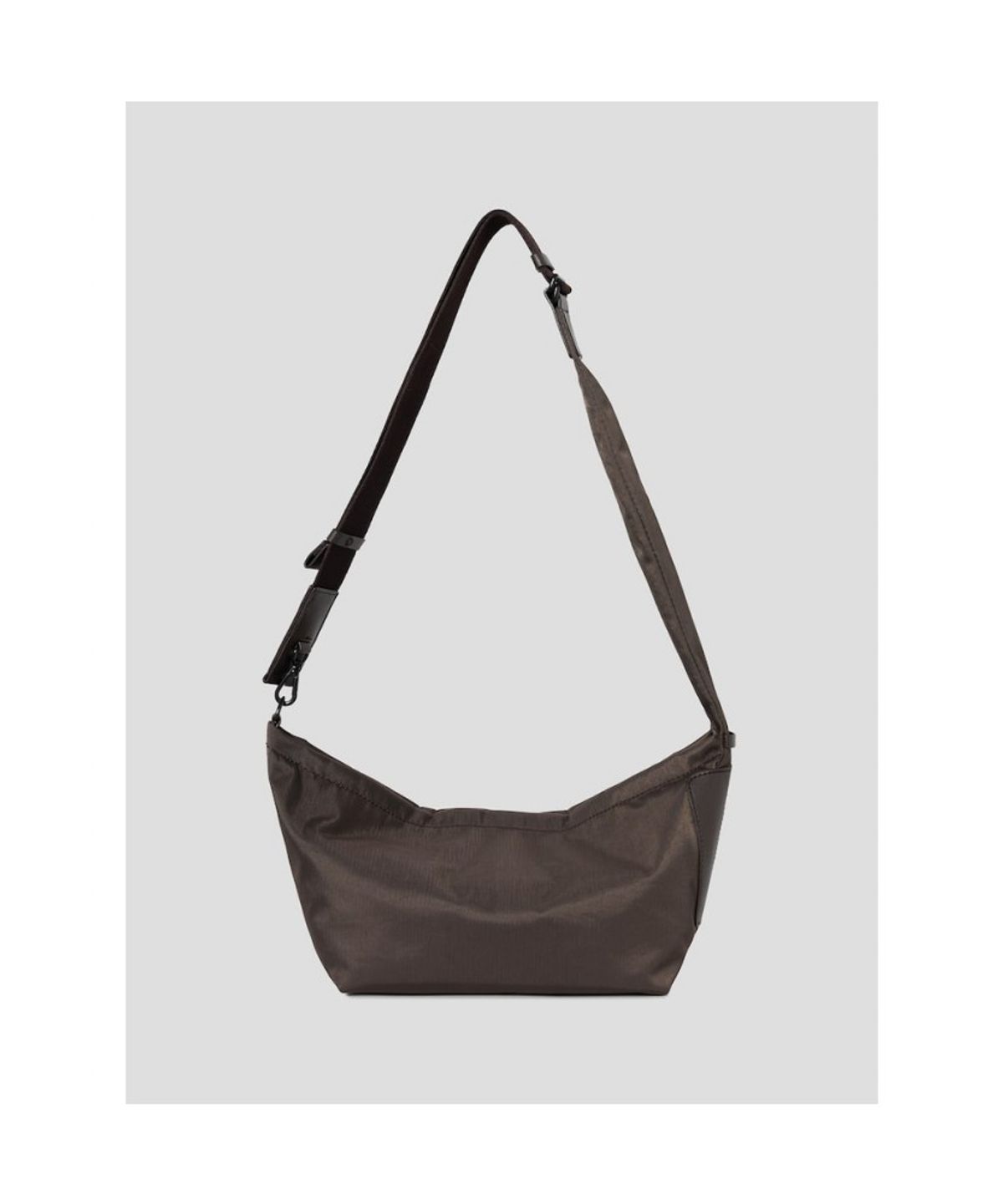 빈폴 액세서리(BEANPOLE ACCESSORY) LESS BAG_2 스몰 나일론 크로스백  브라운