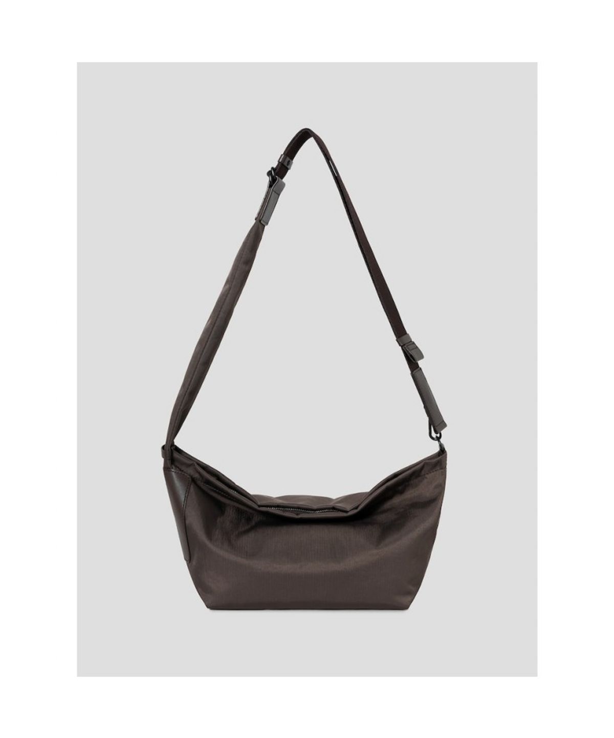 빈폴 액세서리(BEANPOLE ACCESSORY) LESS BAG_2 스몰 나일론 크로스백  브라운