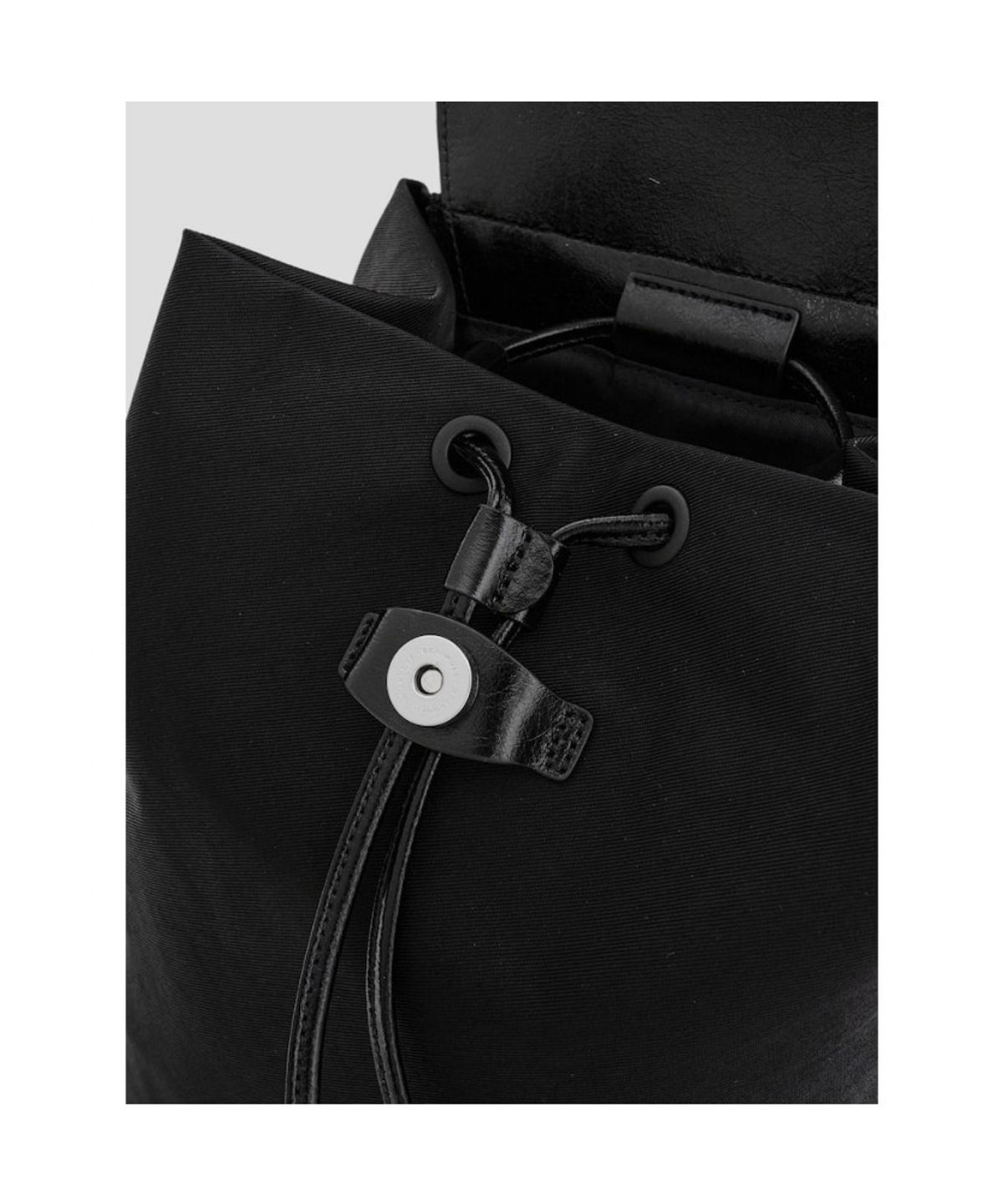 빈폴 액세서리(BEANPOLE ACCESSORY) 노라 플랩 백팩  블랙