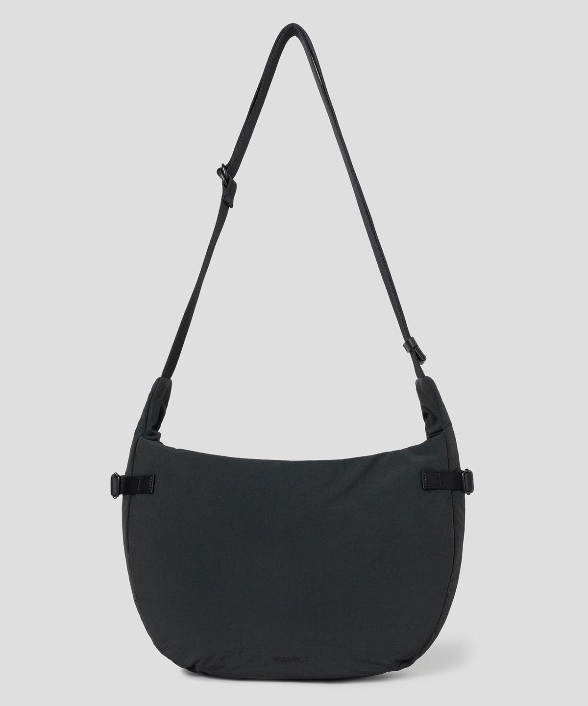 빈폴 액세서리(BEANPOLE ACCESSORY) 커뮤터 가로 메신저  그레이