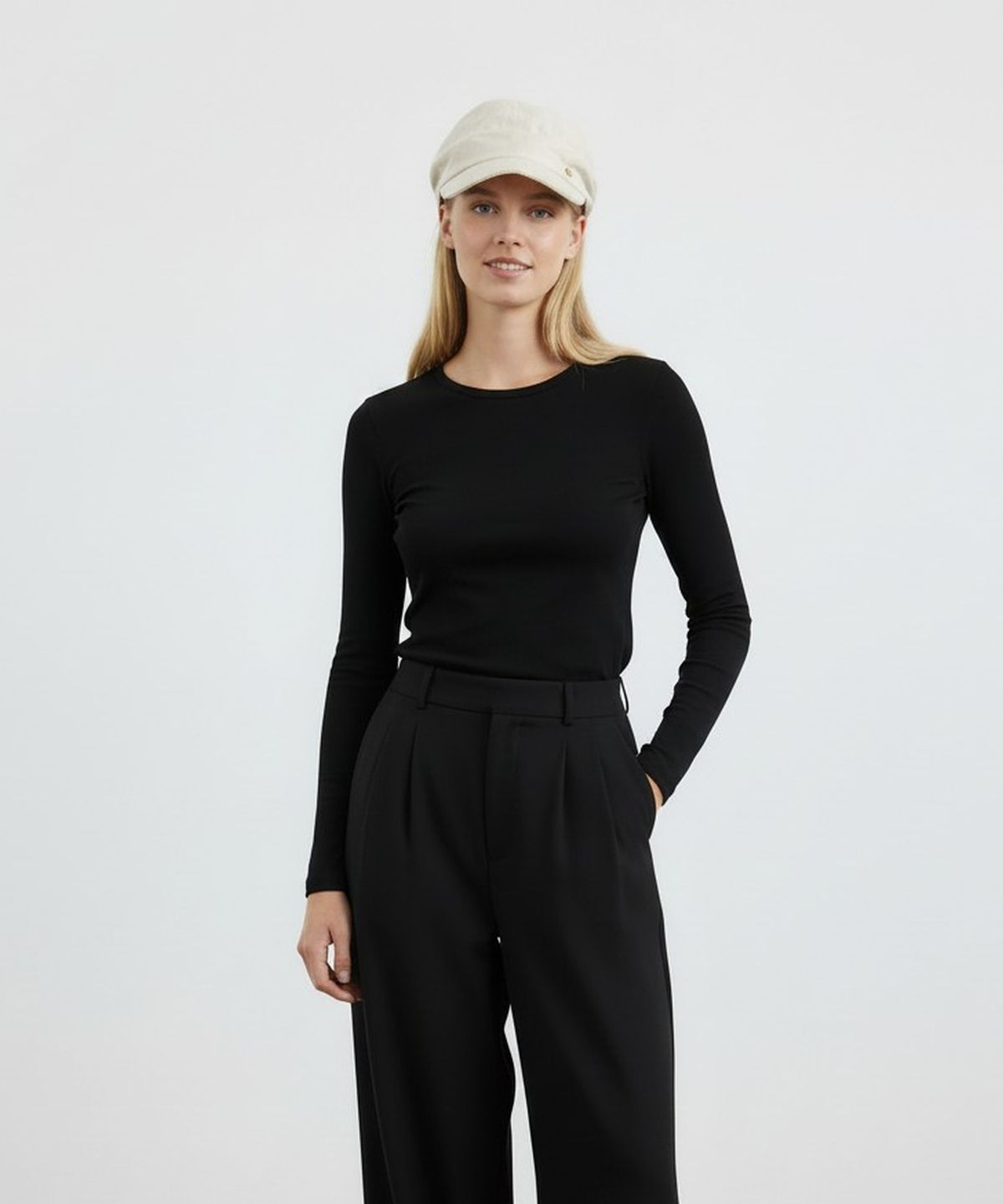 유니버셜 케미스트리(UNIVERSAL CHEMISTRY) Wire Soft Wrinkle Ivory Marine Cap 주름모자