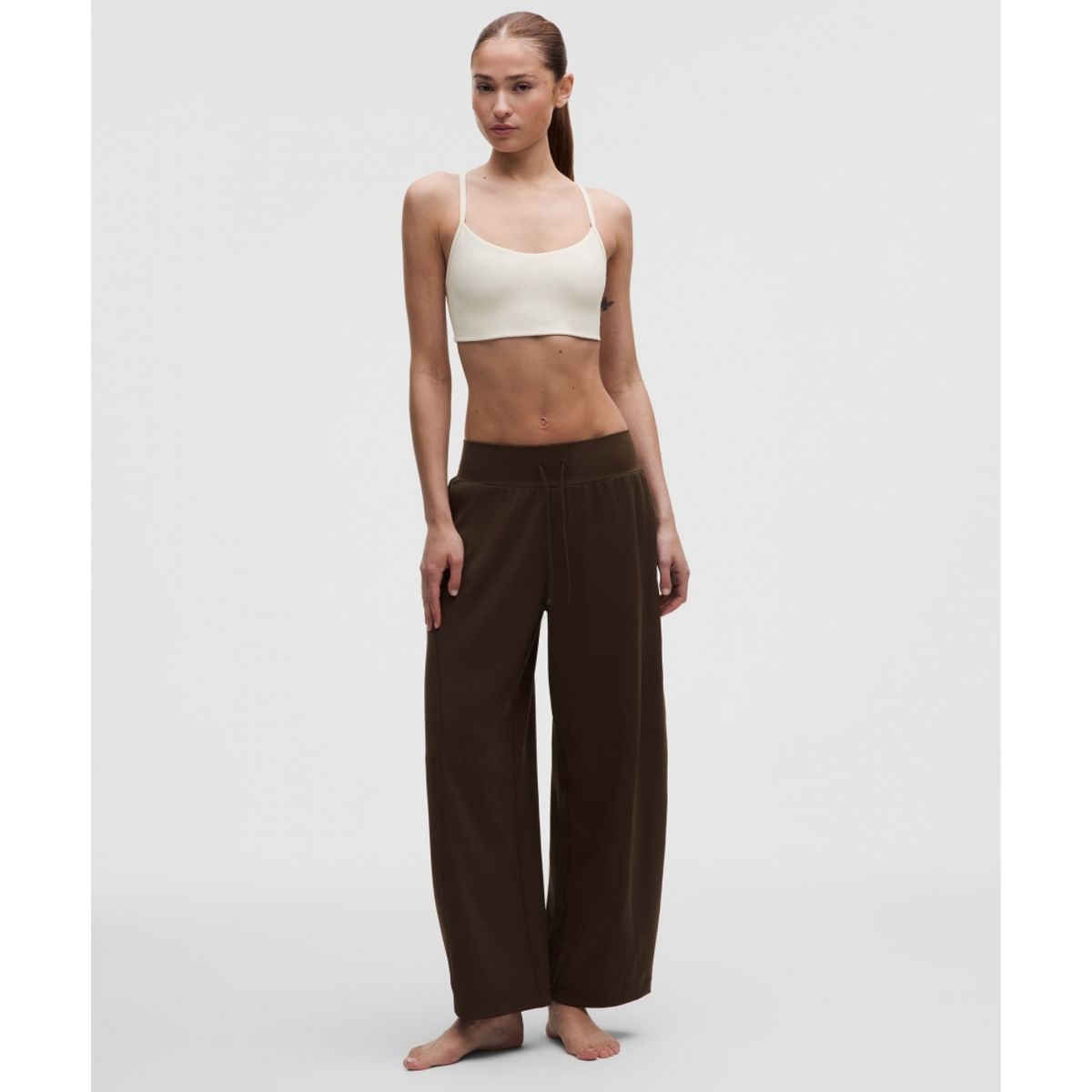 룰루레몬(LULULEMON) 플로우 Y 브라 라이트 서포트, A B컵 *업데이트 디자인  LTIV