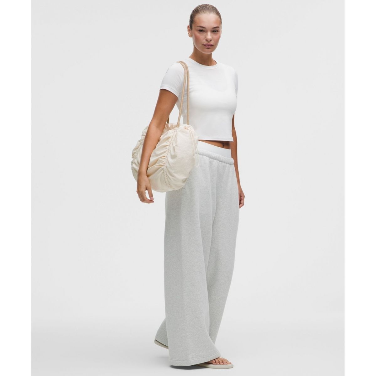 룰루레몬(LULULEMON) 루시드 토트백 24L  LTIV WKKI GOLD