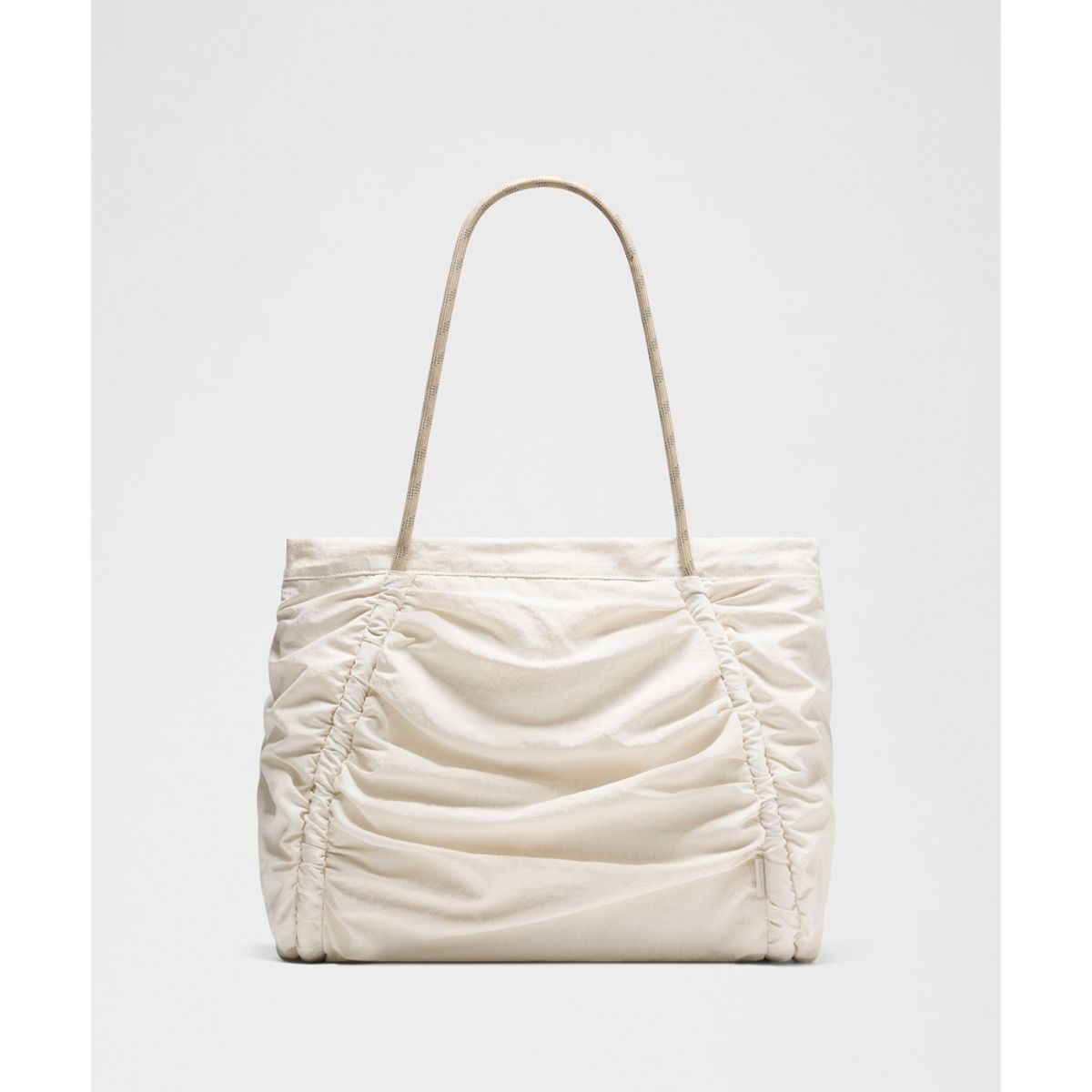 룰루레몬(LULULEMON) 루시드 토트백 24L  LTIV WKKI GOLD