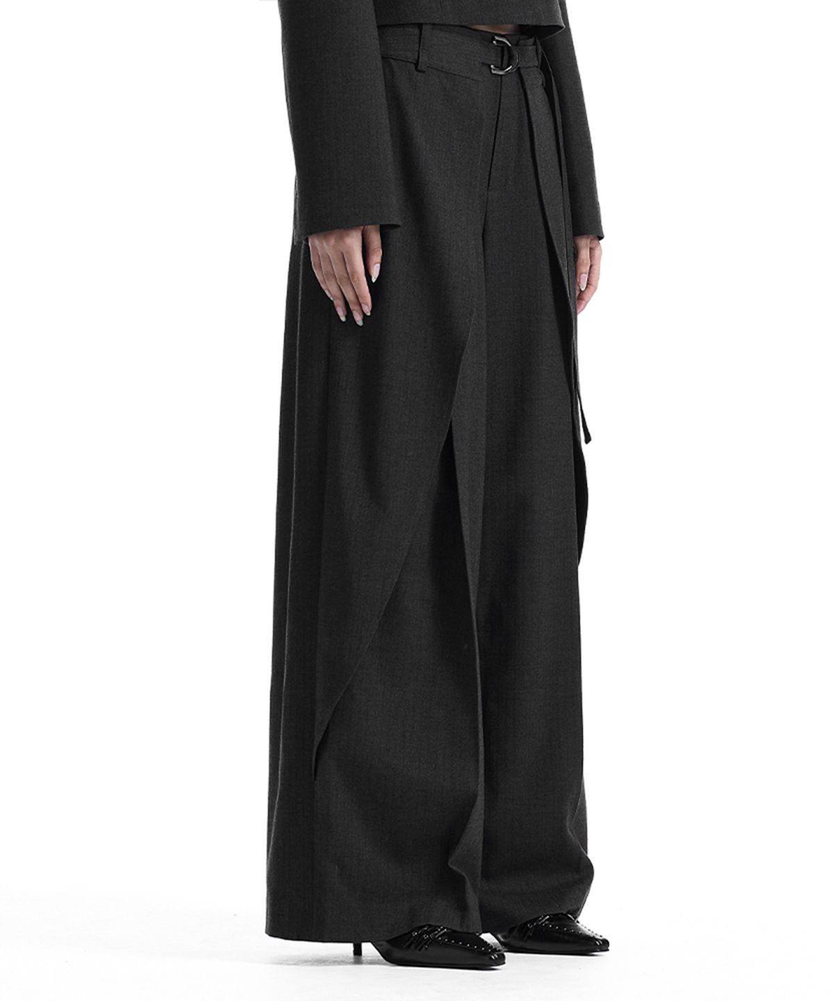 트리밍버드(TREEMINGBIRD) Buckle Layered Set-Up Wide Slacks [ Charcoal ]