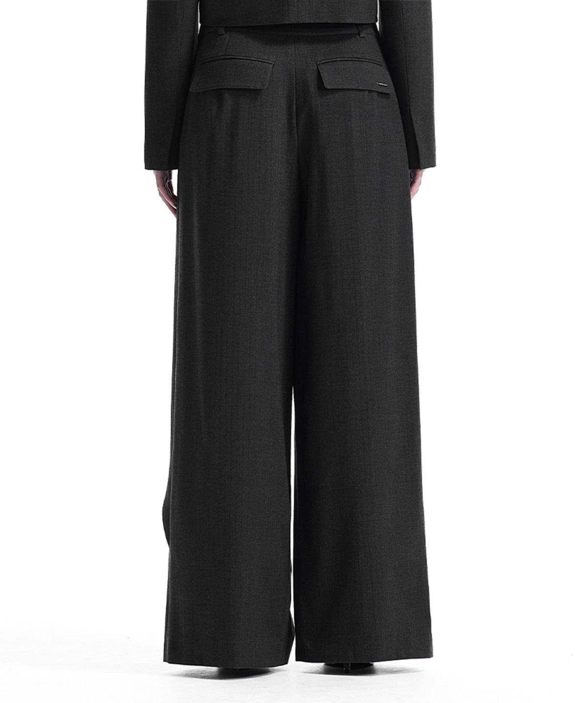 트리밍버드(TREEMINGBIRD) Buckle Layered Set-Up Wide Slacks [ Charcoal ]