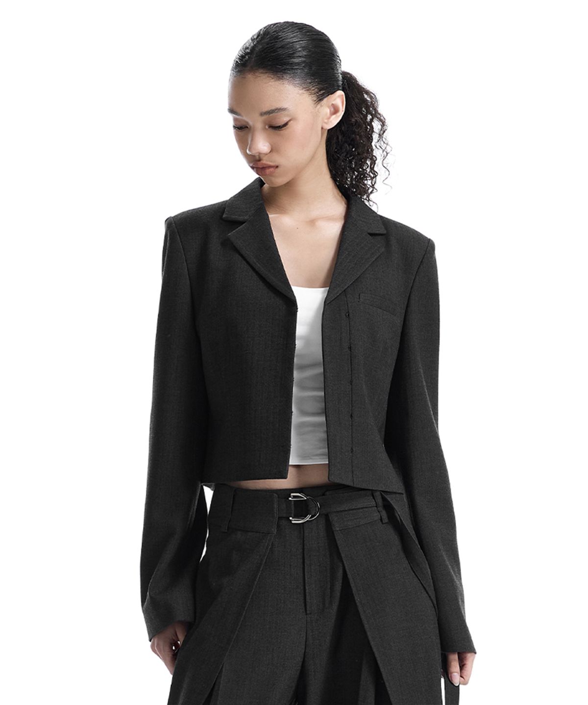 트리밍버드(TREEMINGBIRD) Hook-Front Cropped Set-Up Jacket [ Charcoal ]