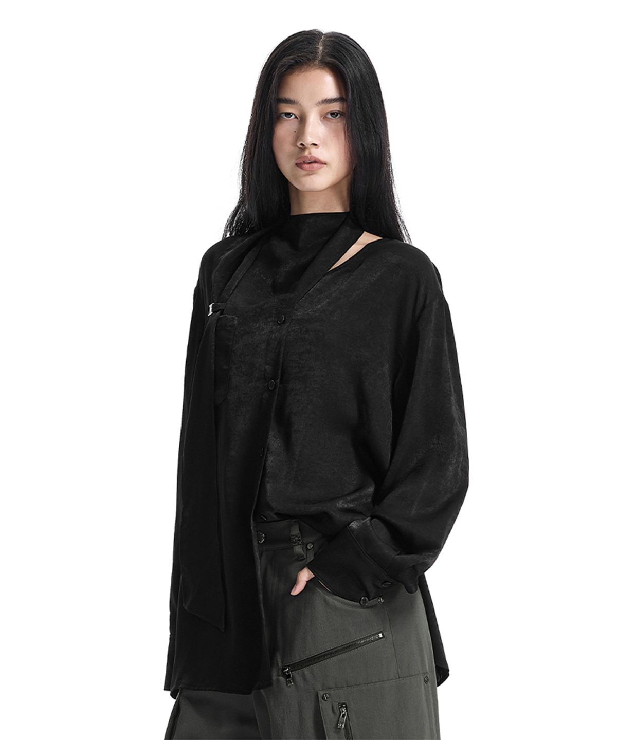 트리밍버드(TREEMINGBIRD) Asymmetric Scarf Blouse [ Black ]