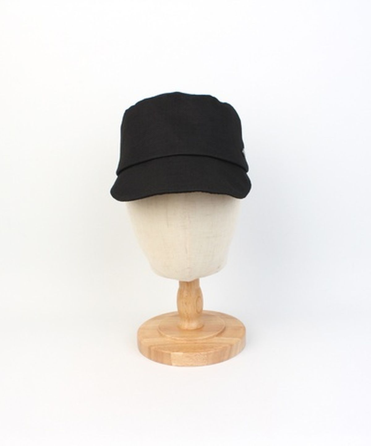 유니버셜 케미스트리(UNIVERSAL CHEMISTRY) Linen Black Logo Riding Cap 승마모자